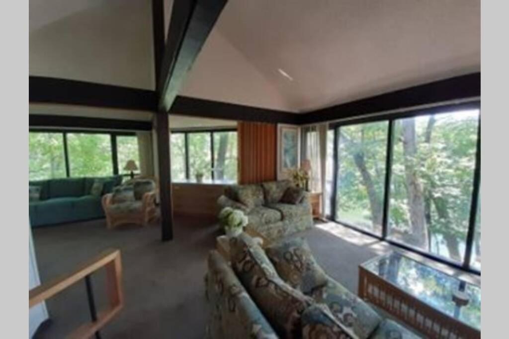 Three-Bedroom House photo 1