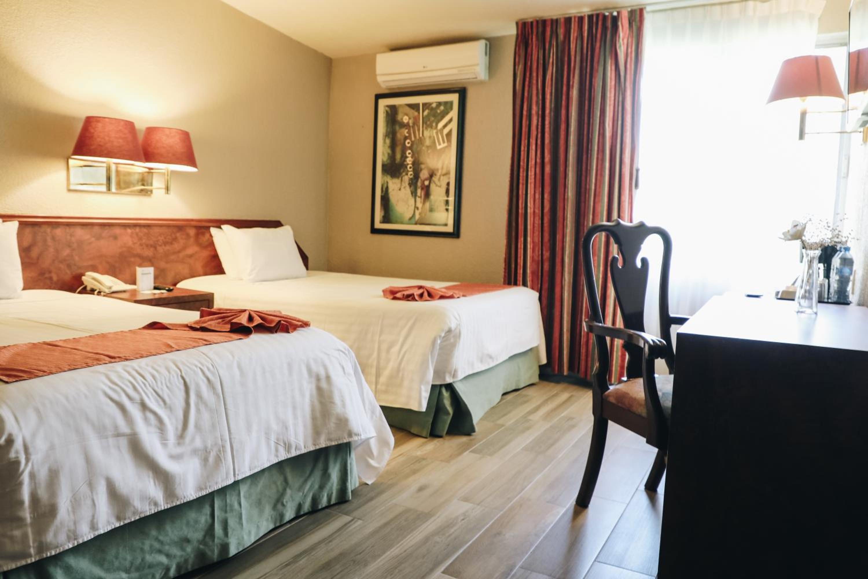 Standard Double Suite