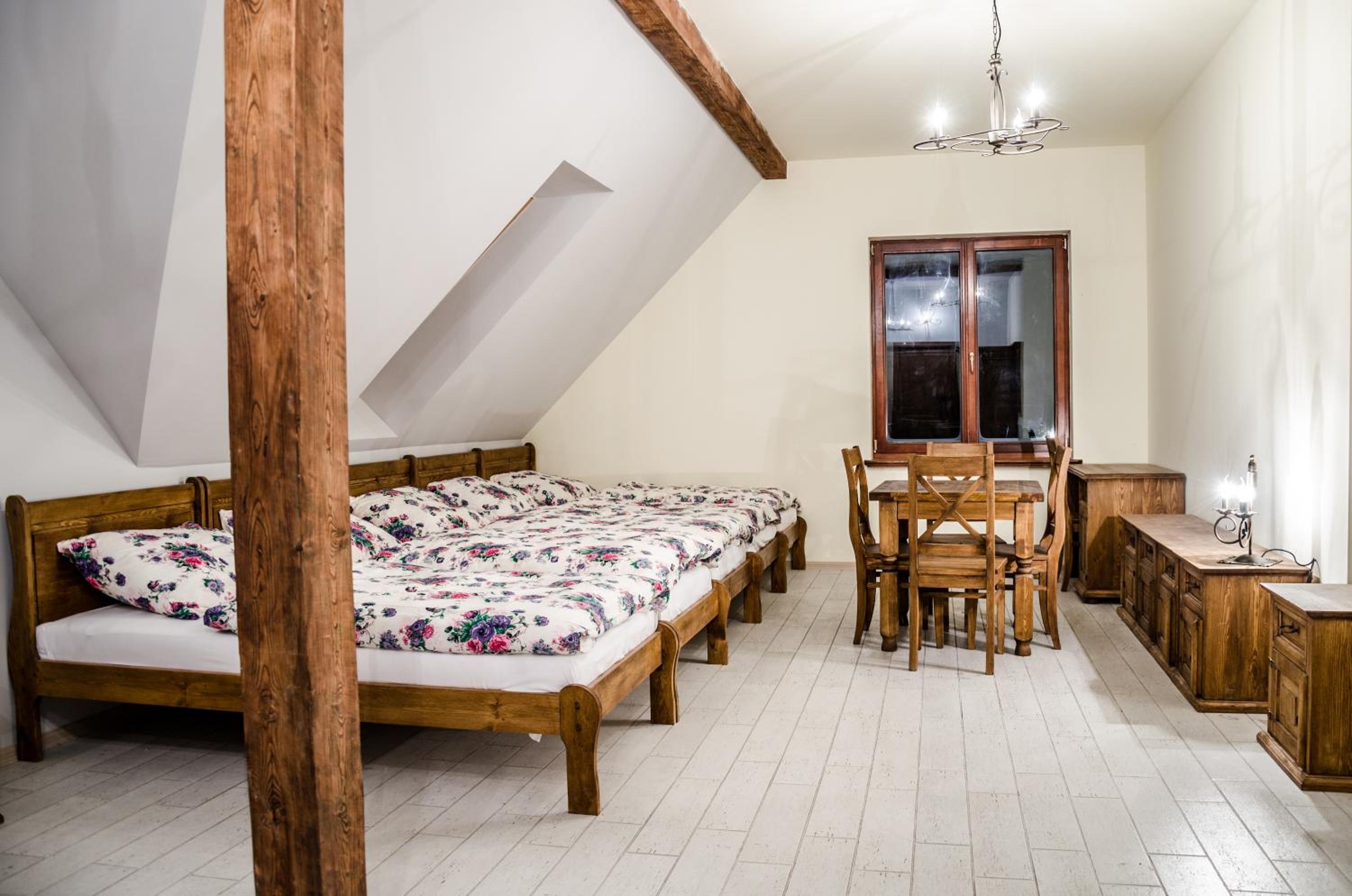 Family Room - Photo 16