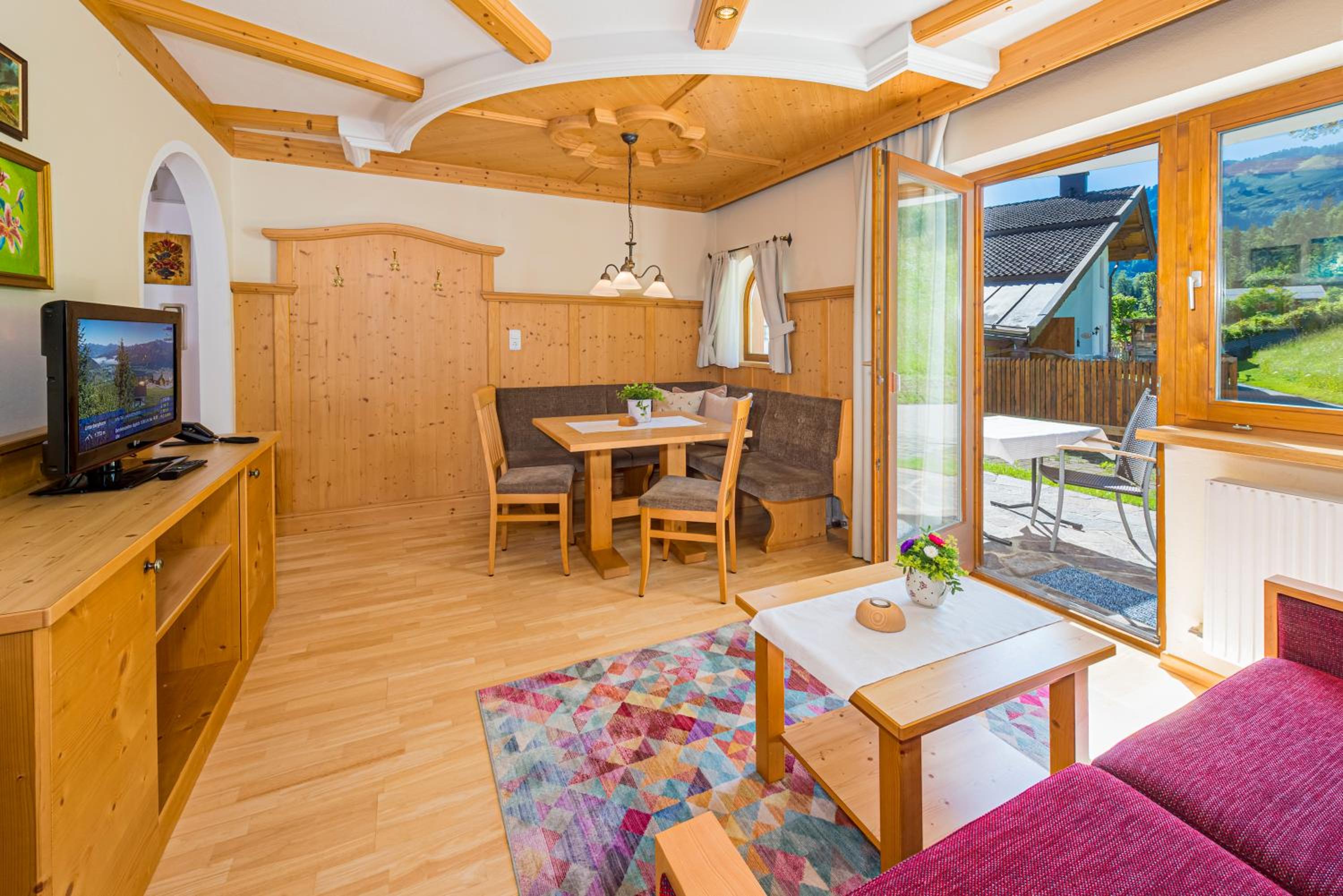 One-Bedroom Apartment with Terrace photo 1