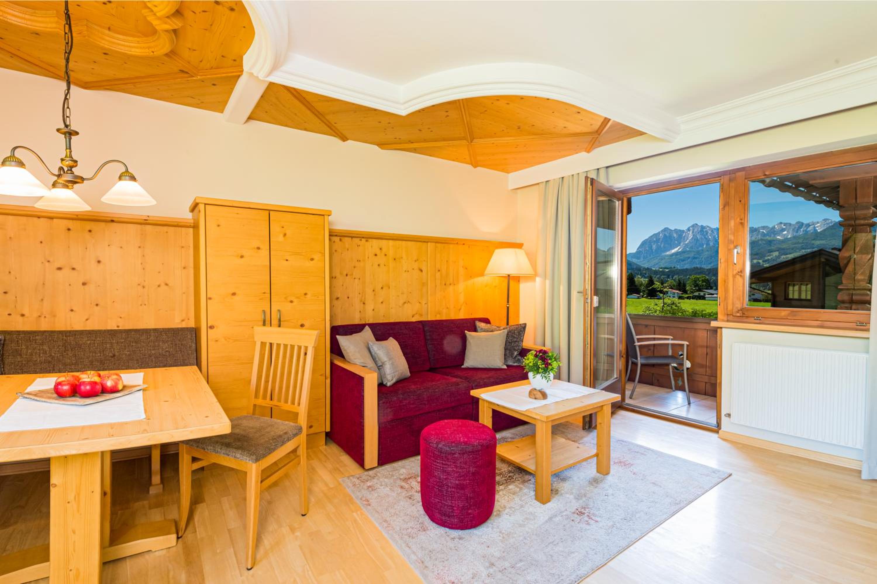 One-Bedroom Apartment photo 1