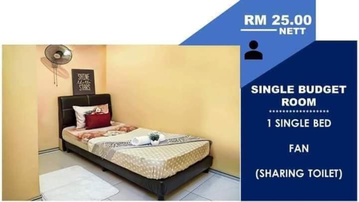 Single Room with Shared Toilet