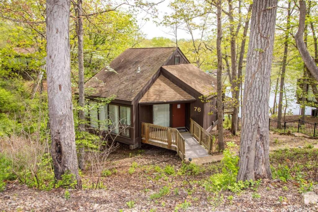 Three-Bedroom House photo 2