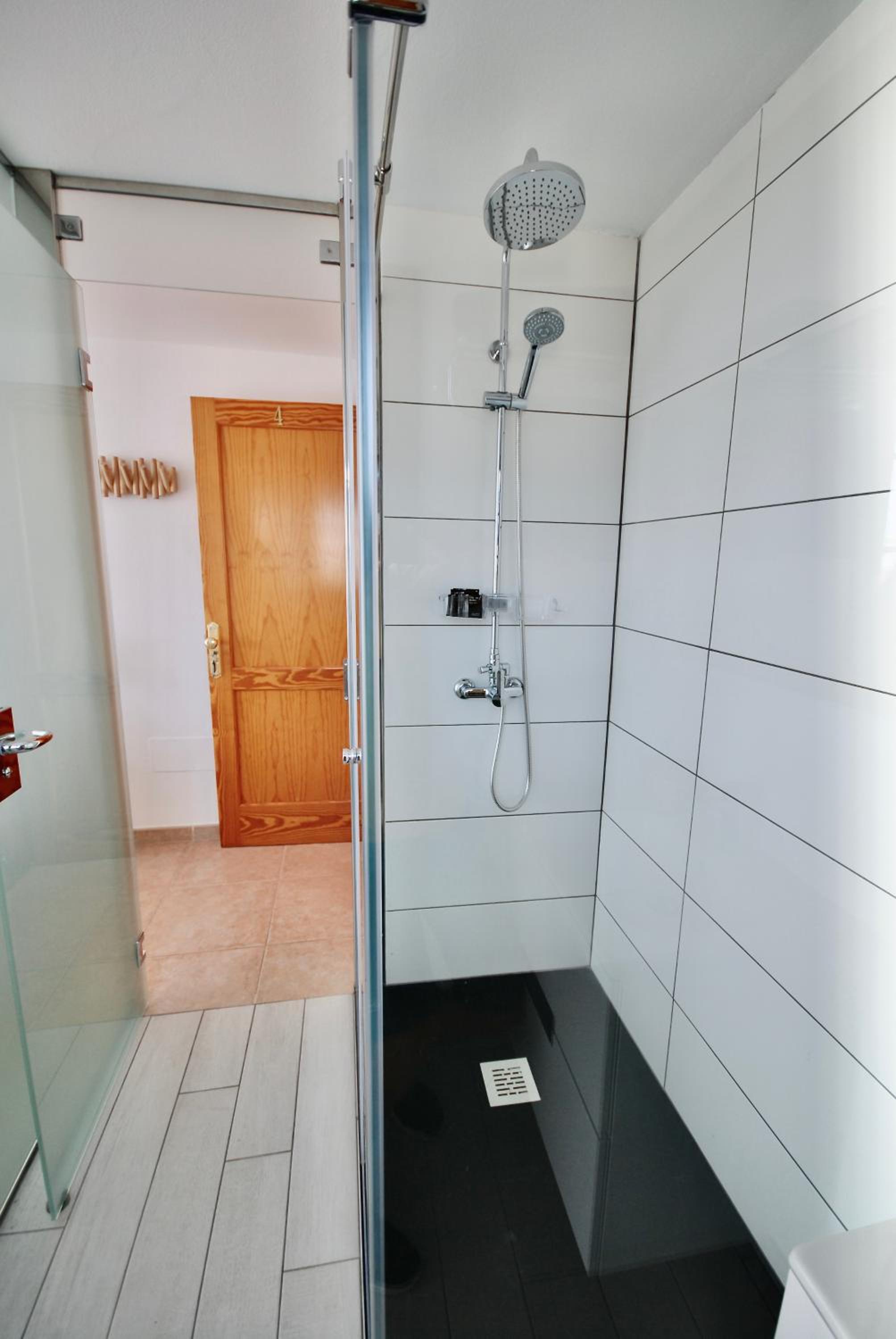 Penthouse Apartment - Photo 3