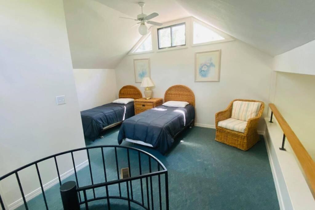 Three-Bedroom House photo 1