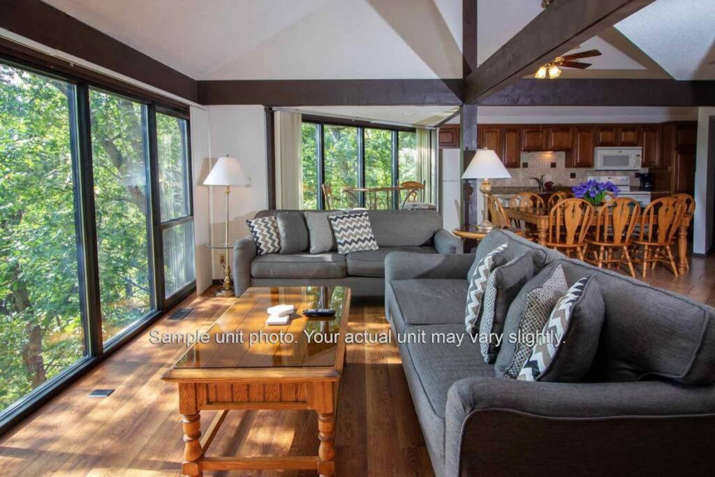 Three-Bedroom House photo 2