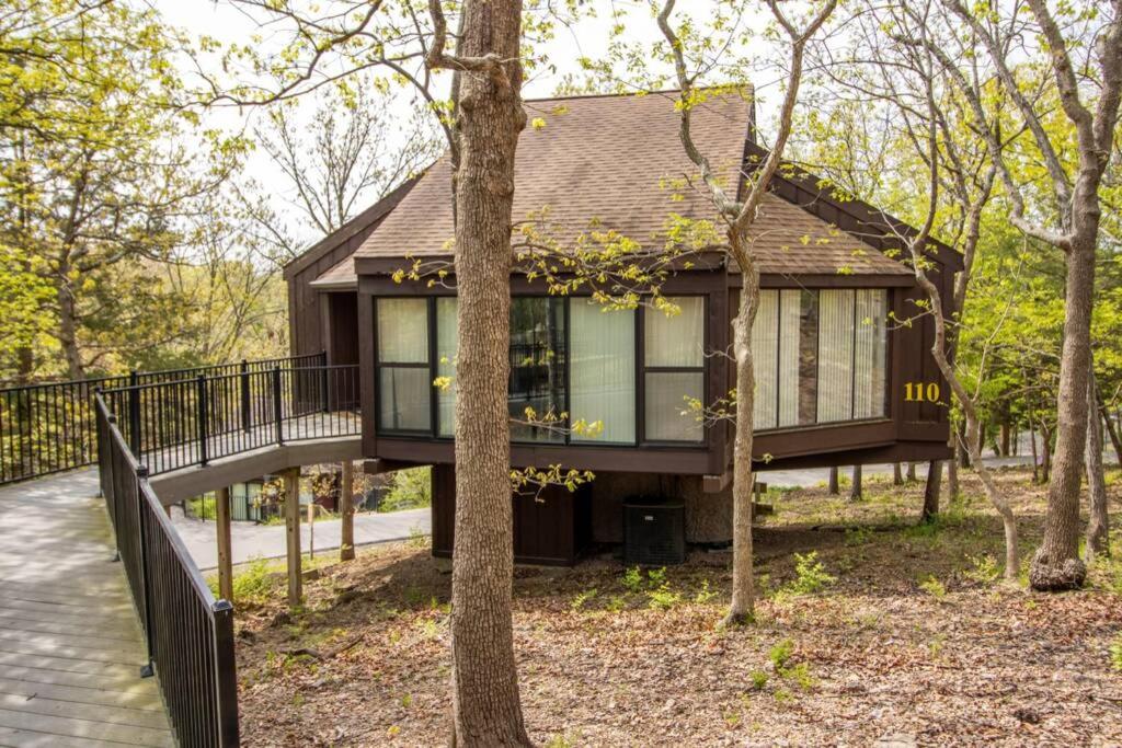Three-Bedroom House photo 2