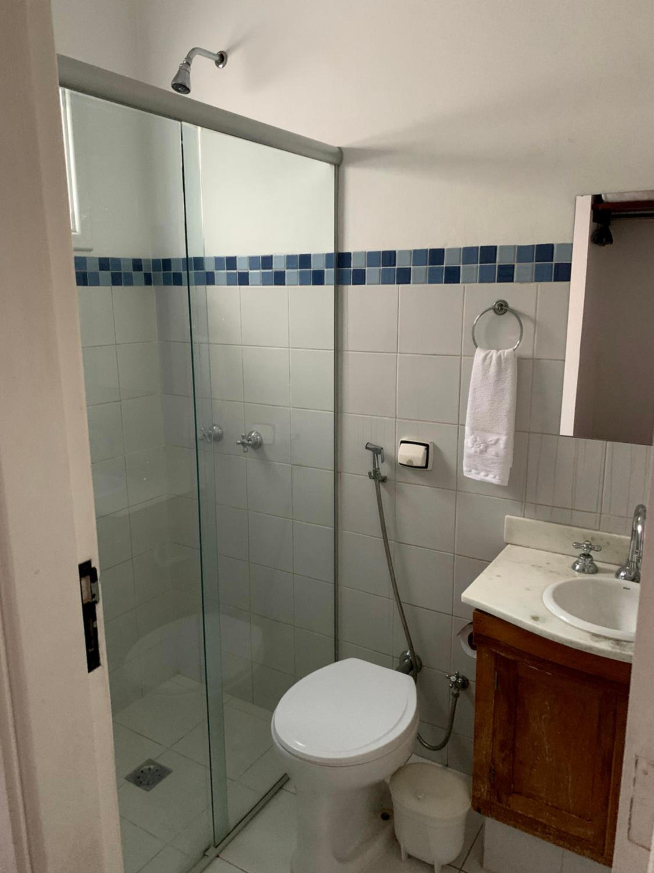 Double or Twin Room with Private Bathroom photo 2