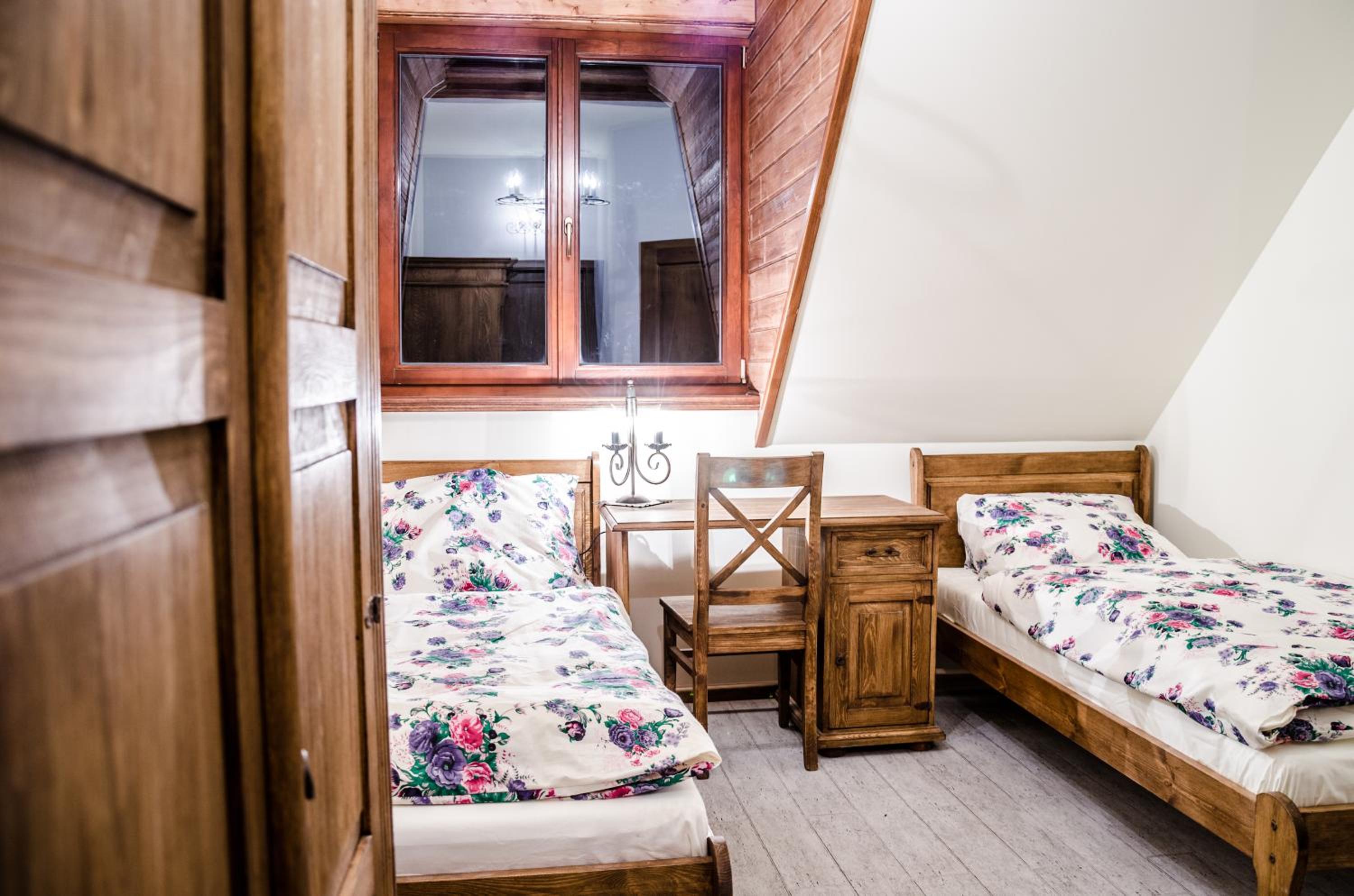 Double or Twin Room - Photo 9