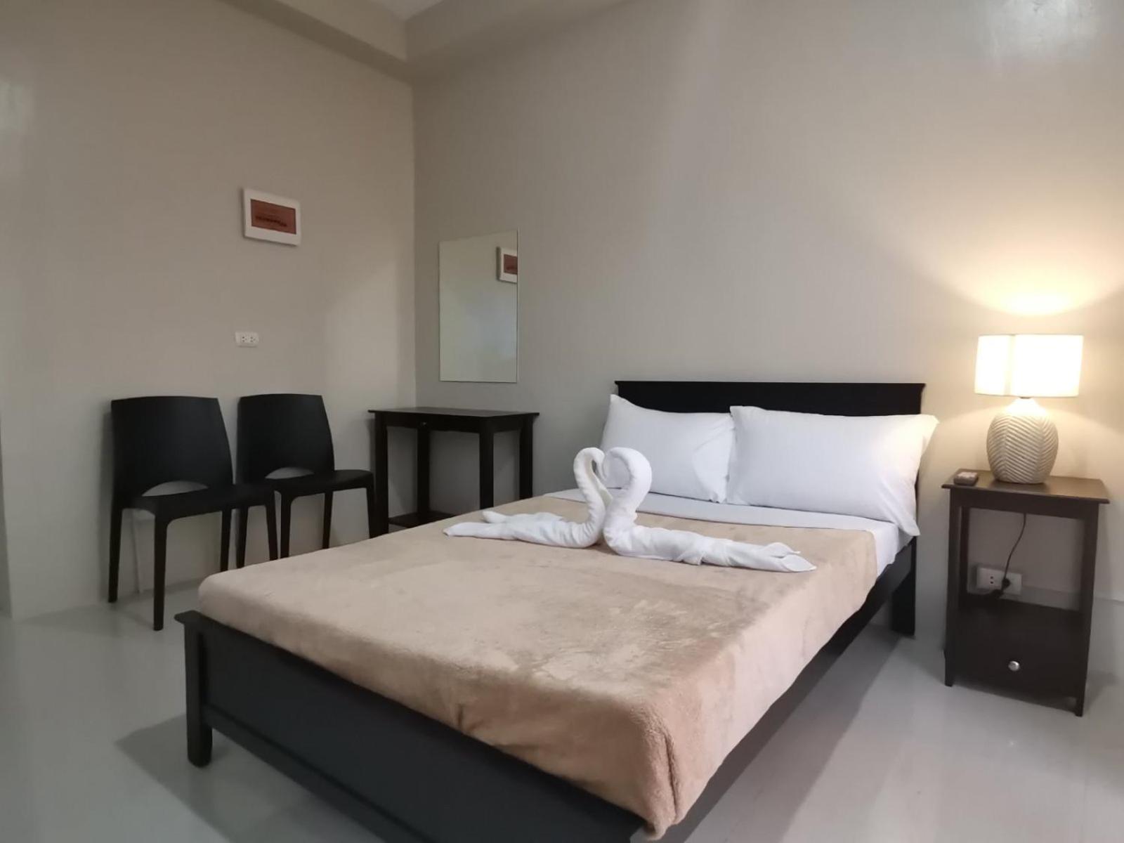 Budget Double Room - Photo 1
