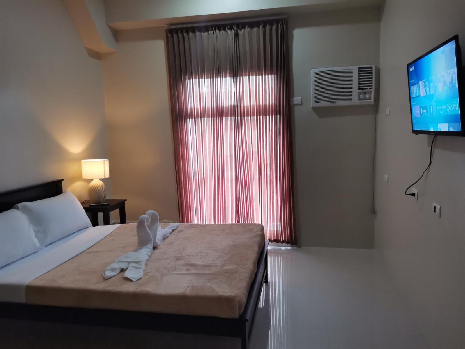 Budget Double Room - Photo 2
