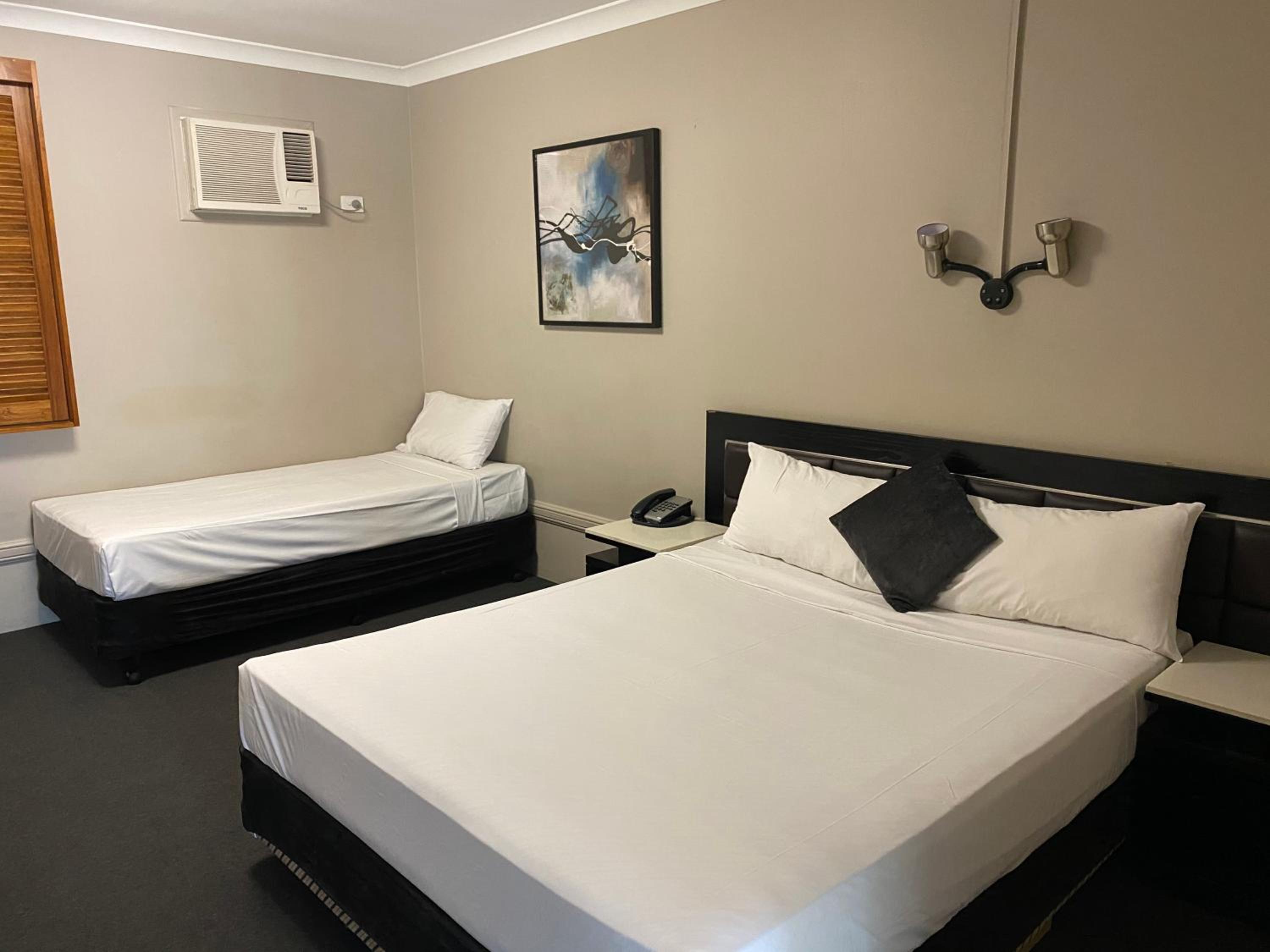 Standard Twin Room photo 1