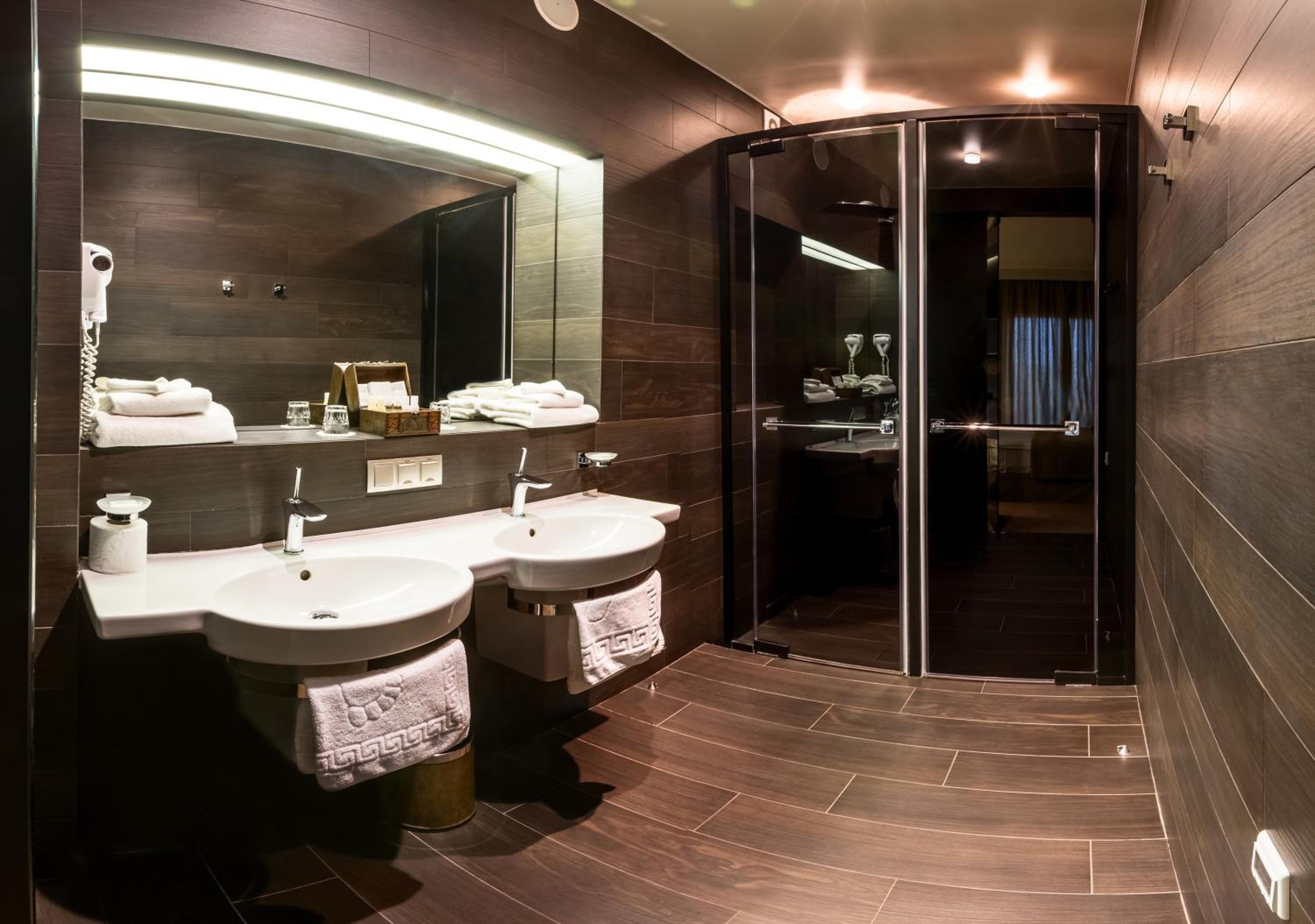 Studio Suite with River View and Spa Access photo 2