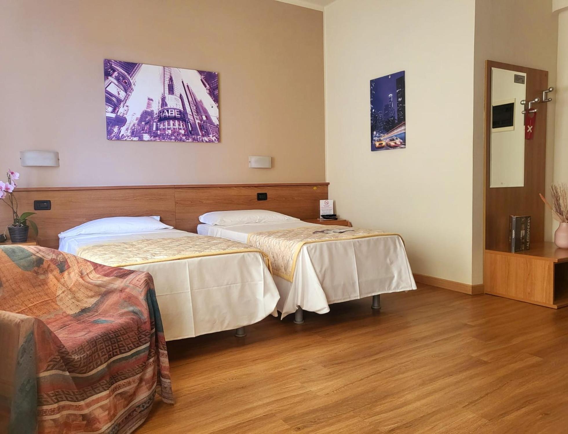 Deluxe Triple Room photo 3
