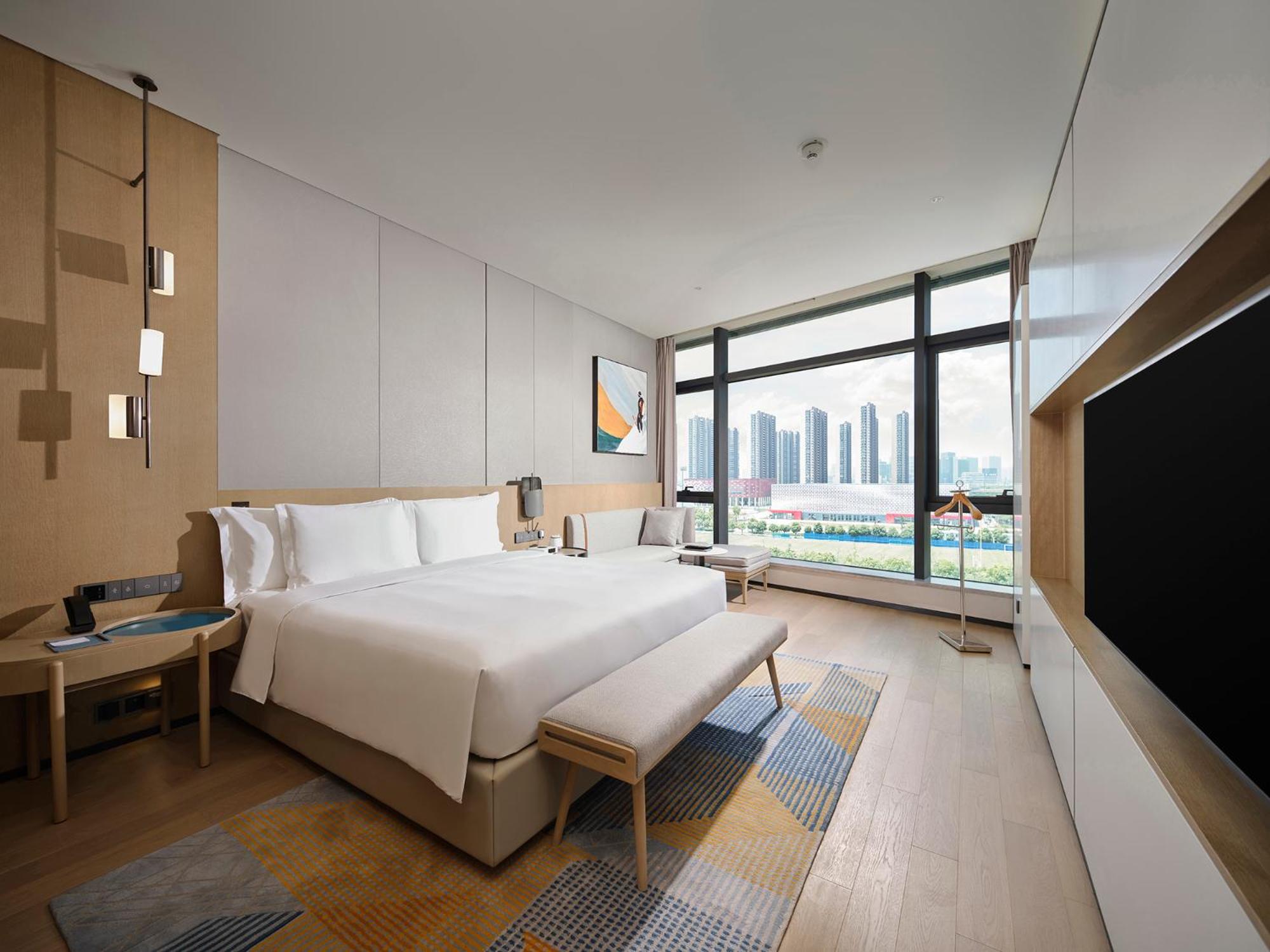 One-Bedroom Suite with Stadium View - Photo 1