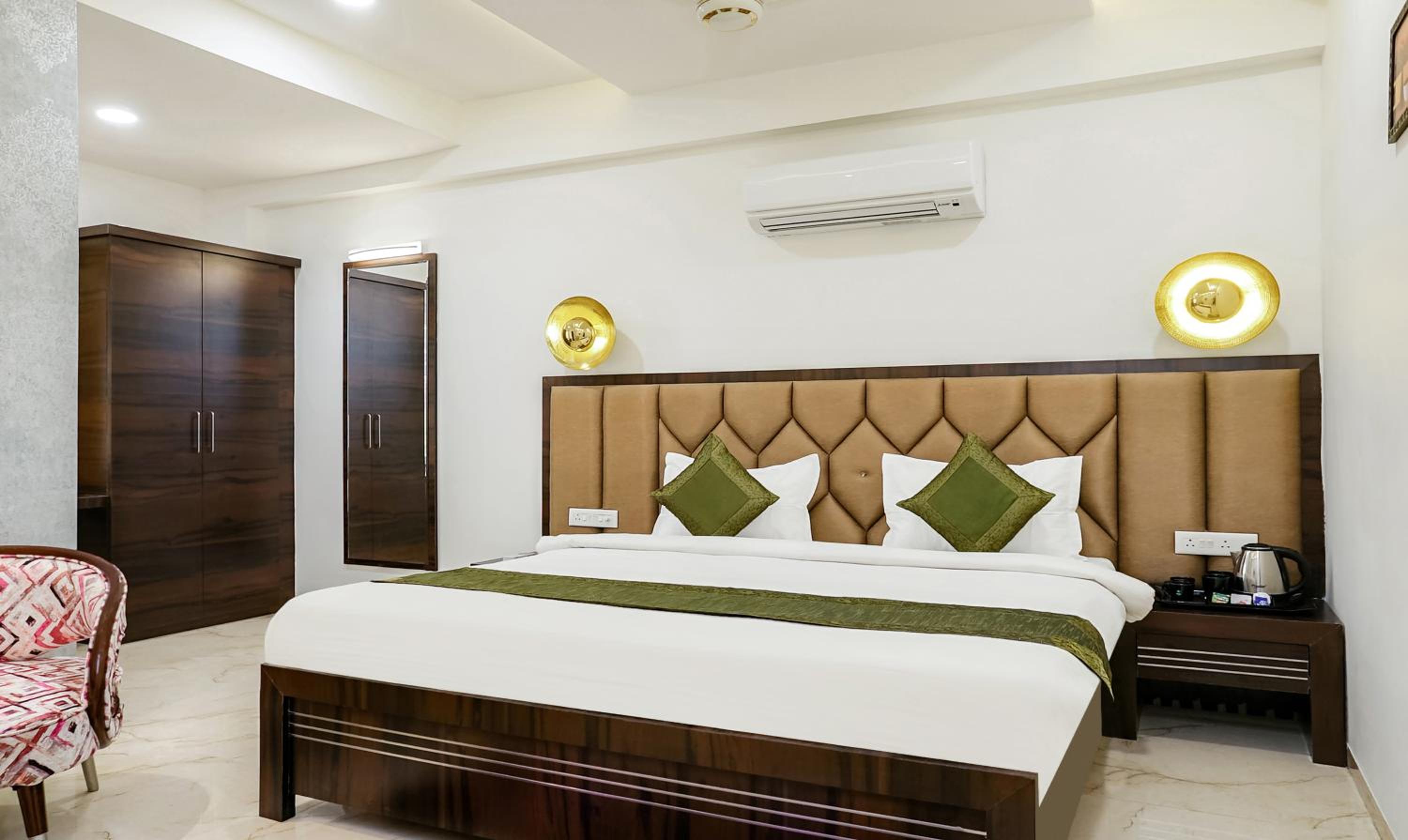 Standard Double or Twin Room - Photo 3