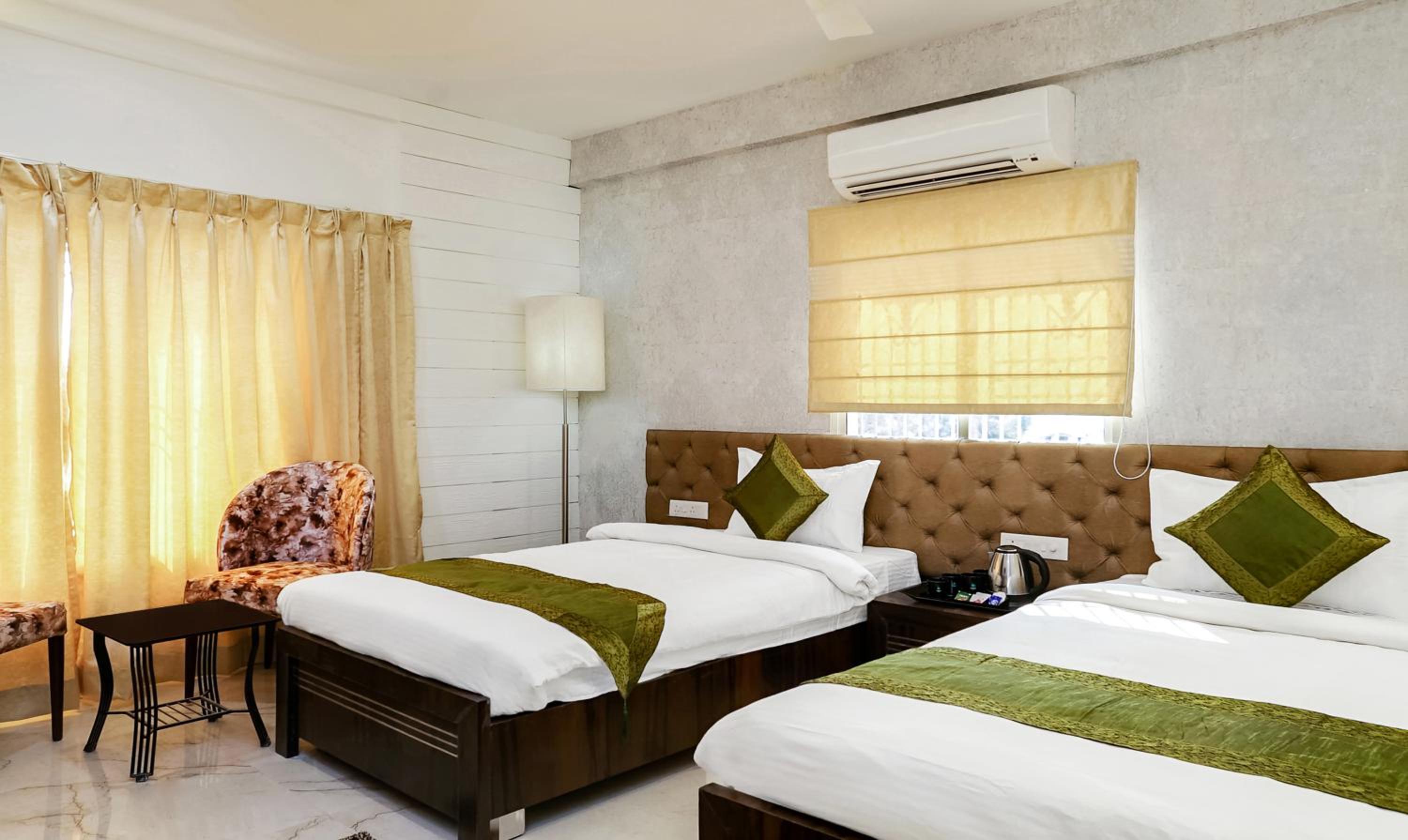 Standard Double or Twin Room - Photo 20