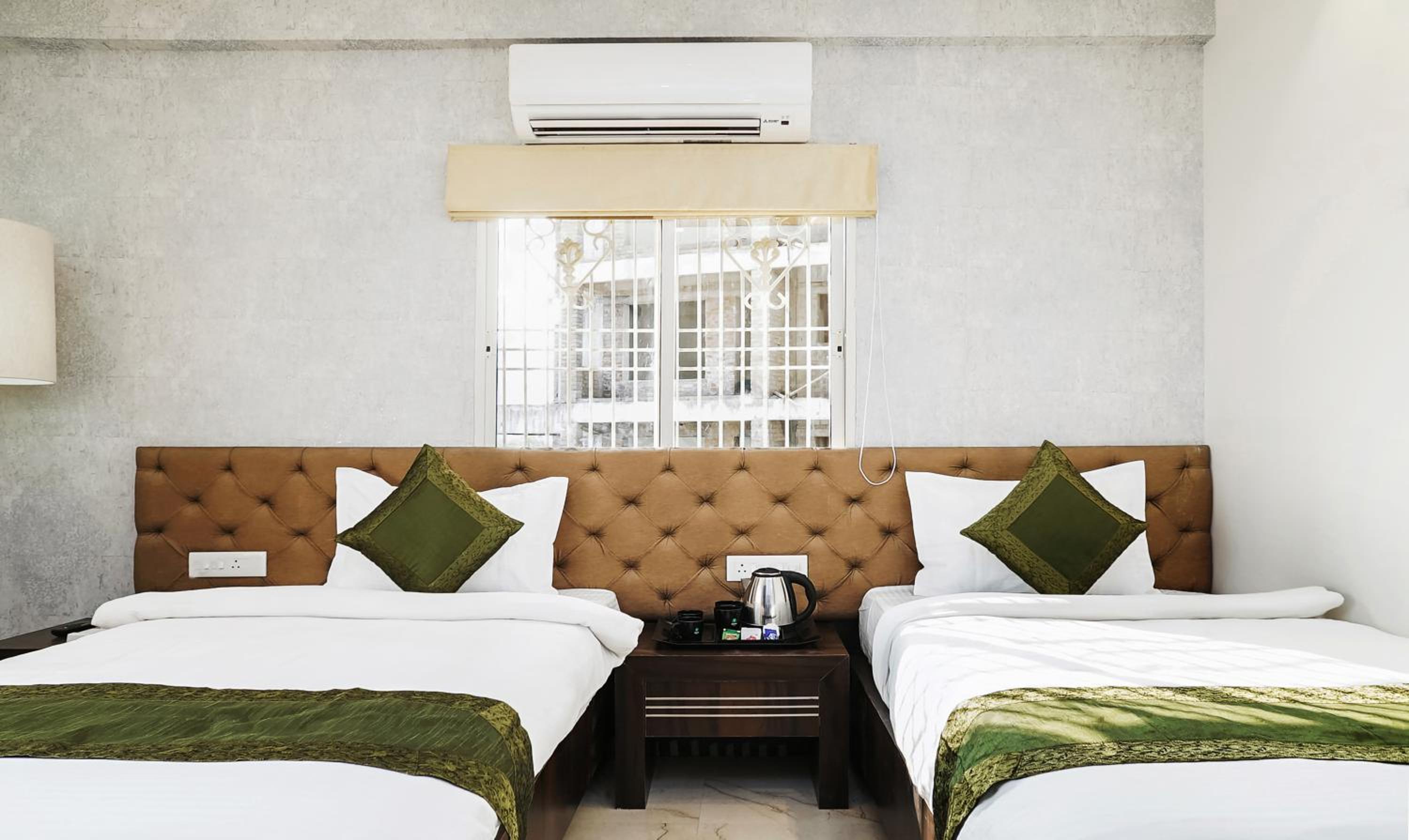 Standard Double or Twin Room - Photo 14