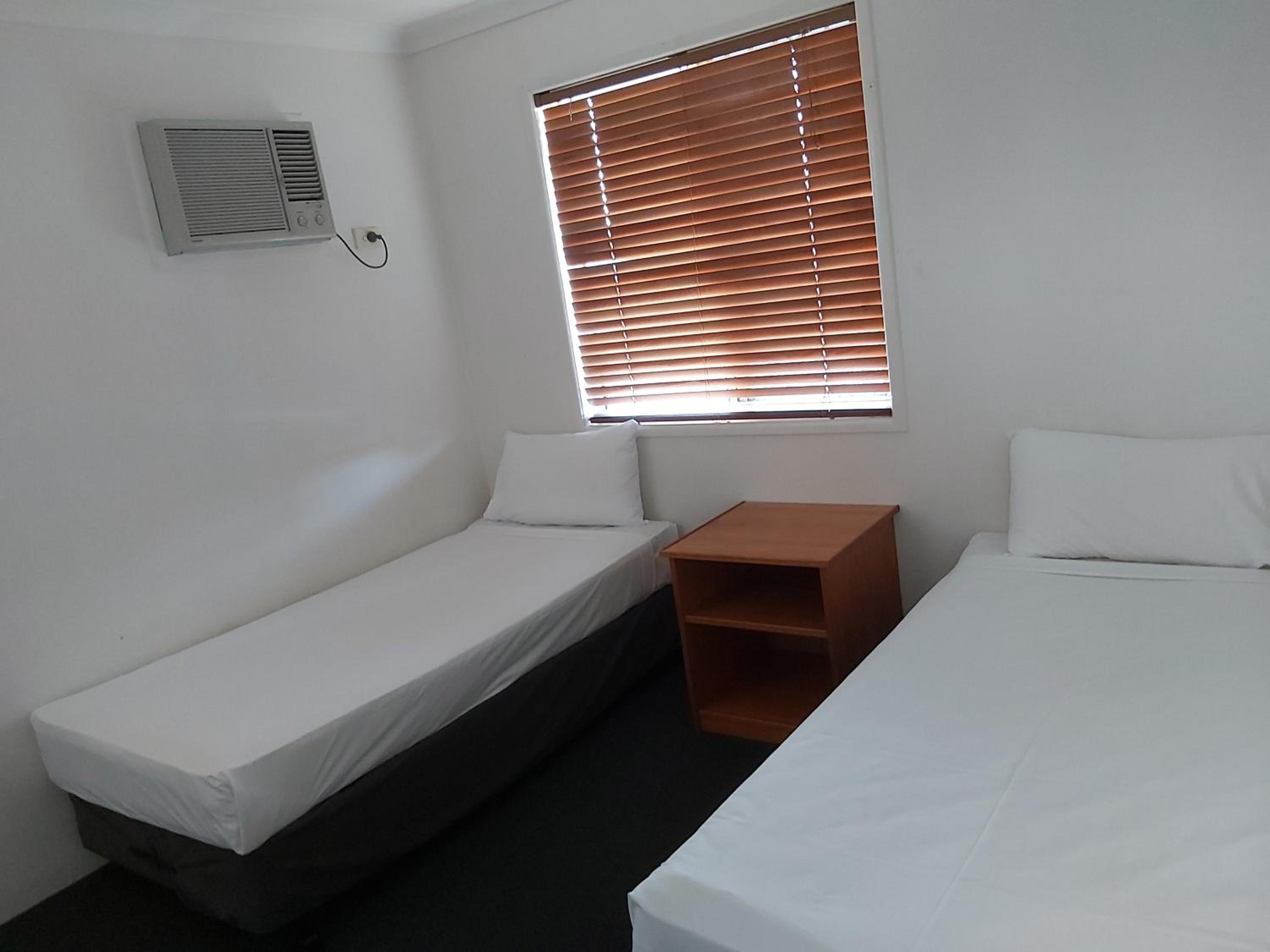 Deluxe Three-Bedroom Apartment photo 1