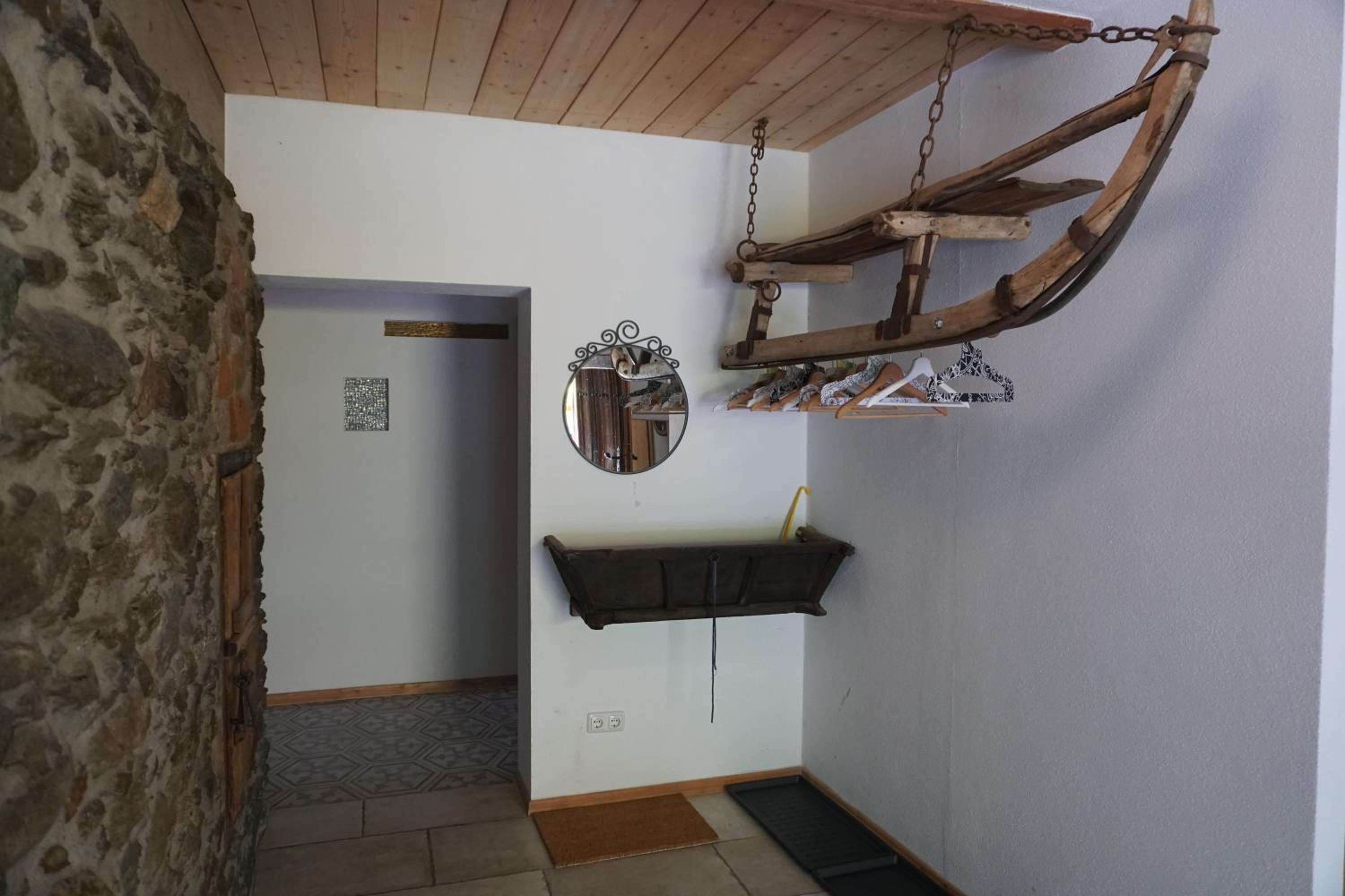 Apartment with Mountain View photo 2