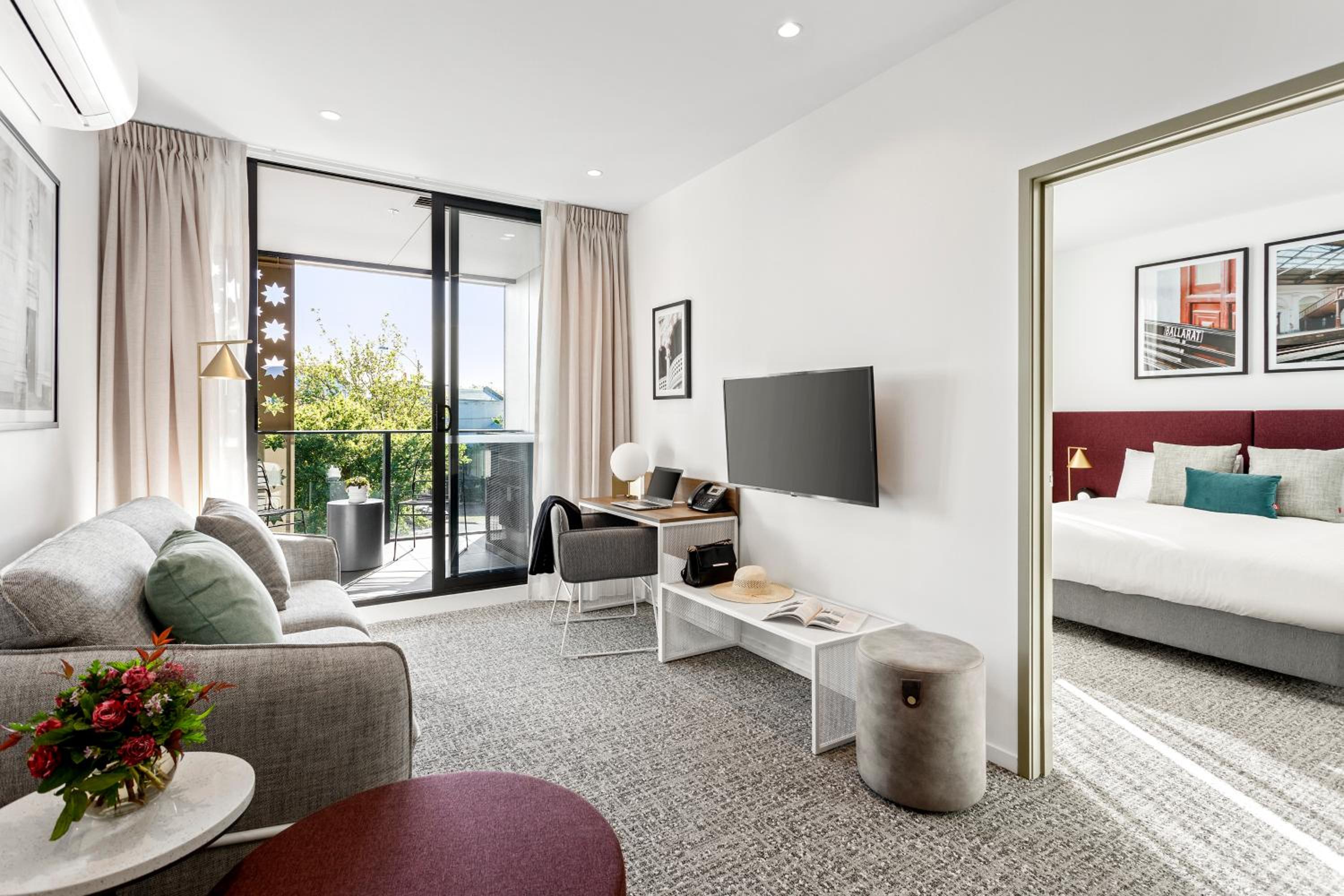 One-Bedroom Apartment - Photo 4