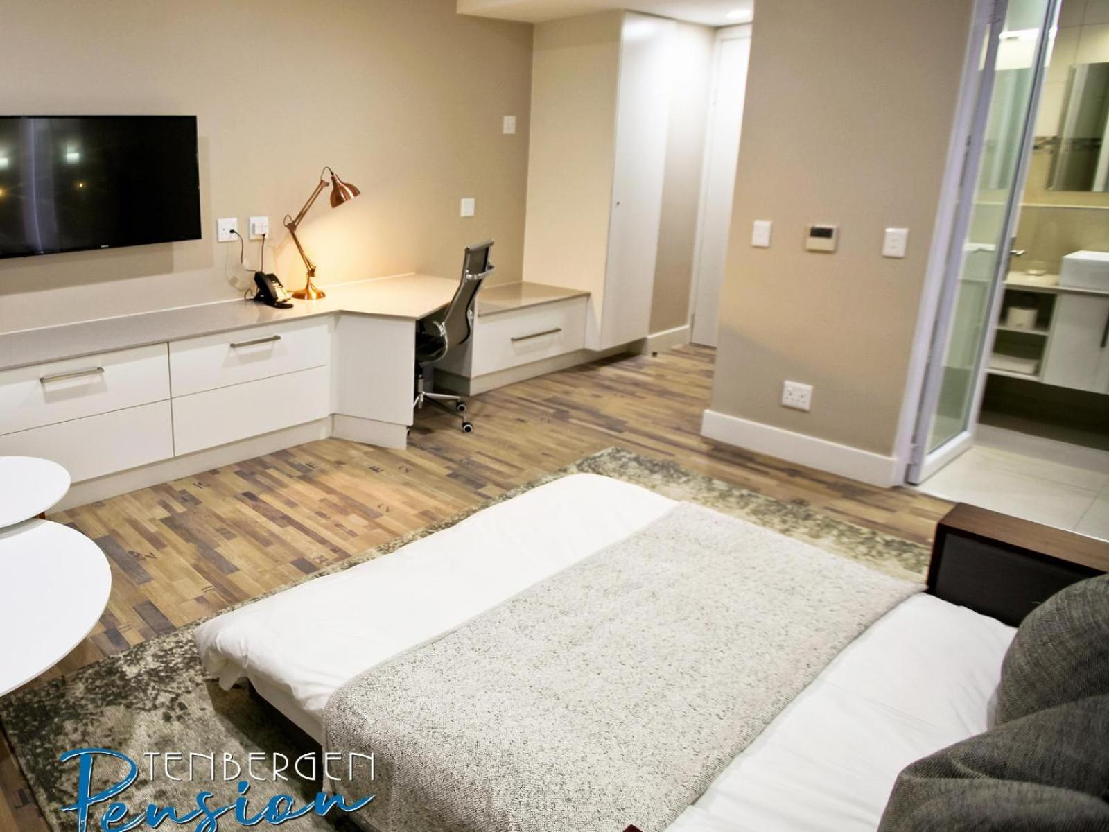 Standard Family Room photo 2