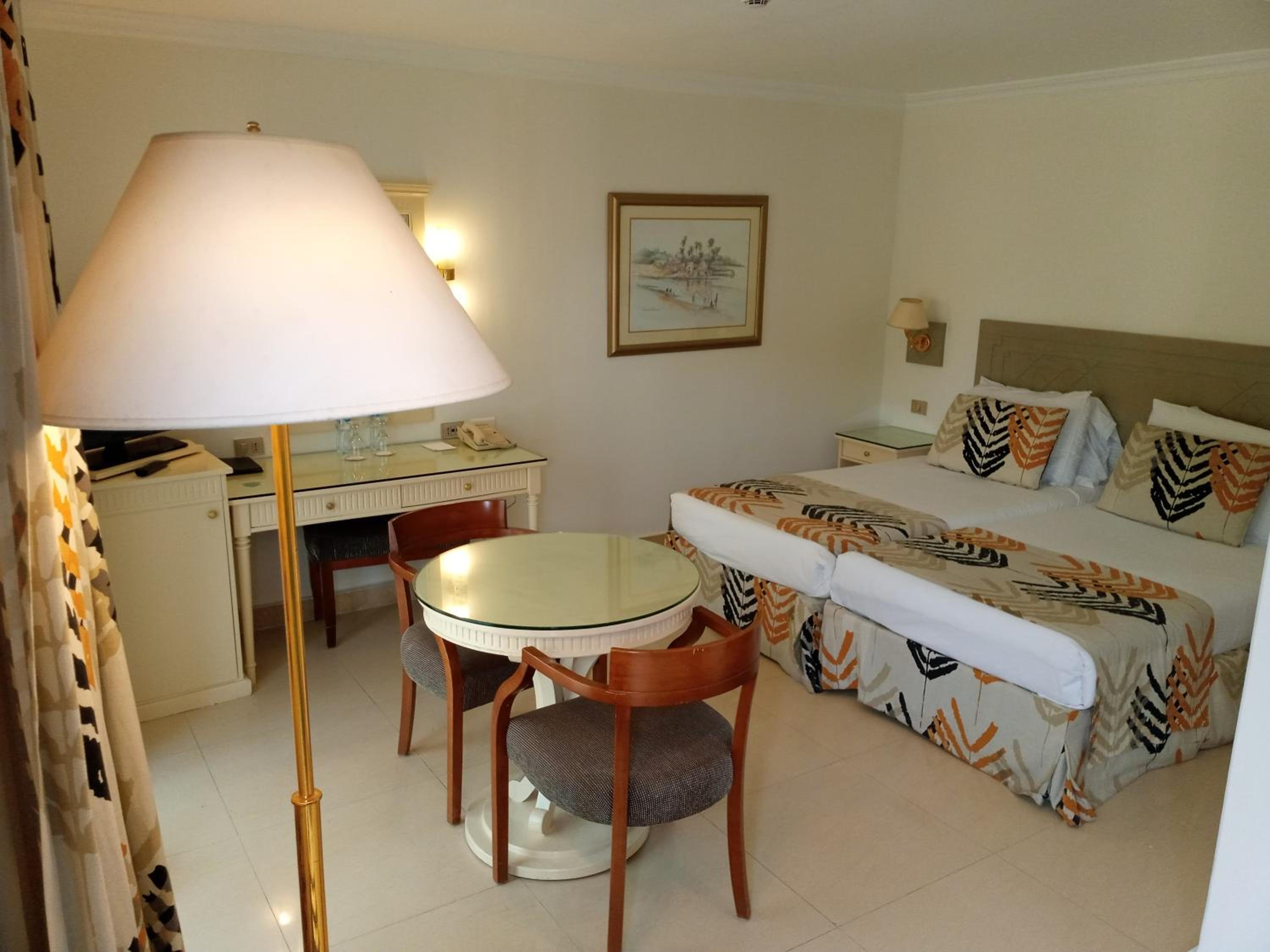 Classic Twin Room with Garden View photo 2