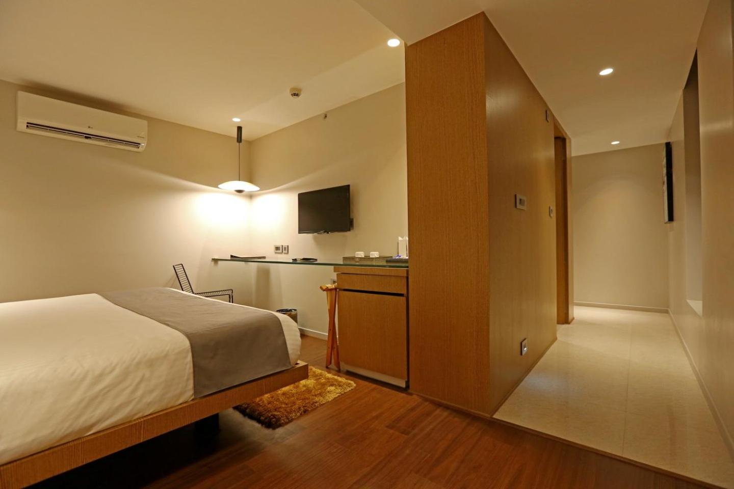 Deluxe Suite photo 3