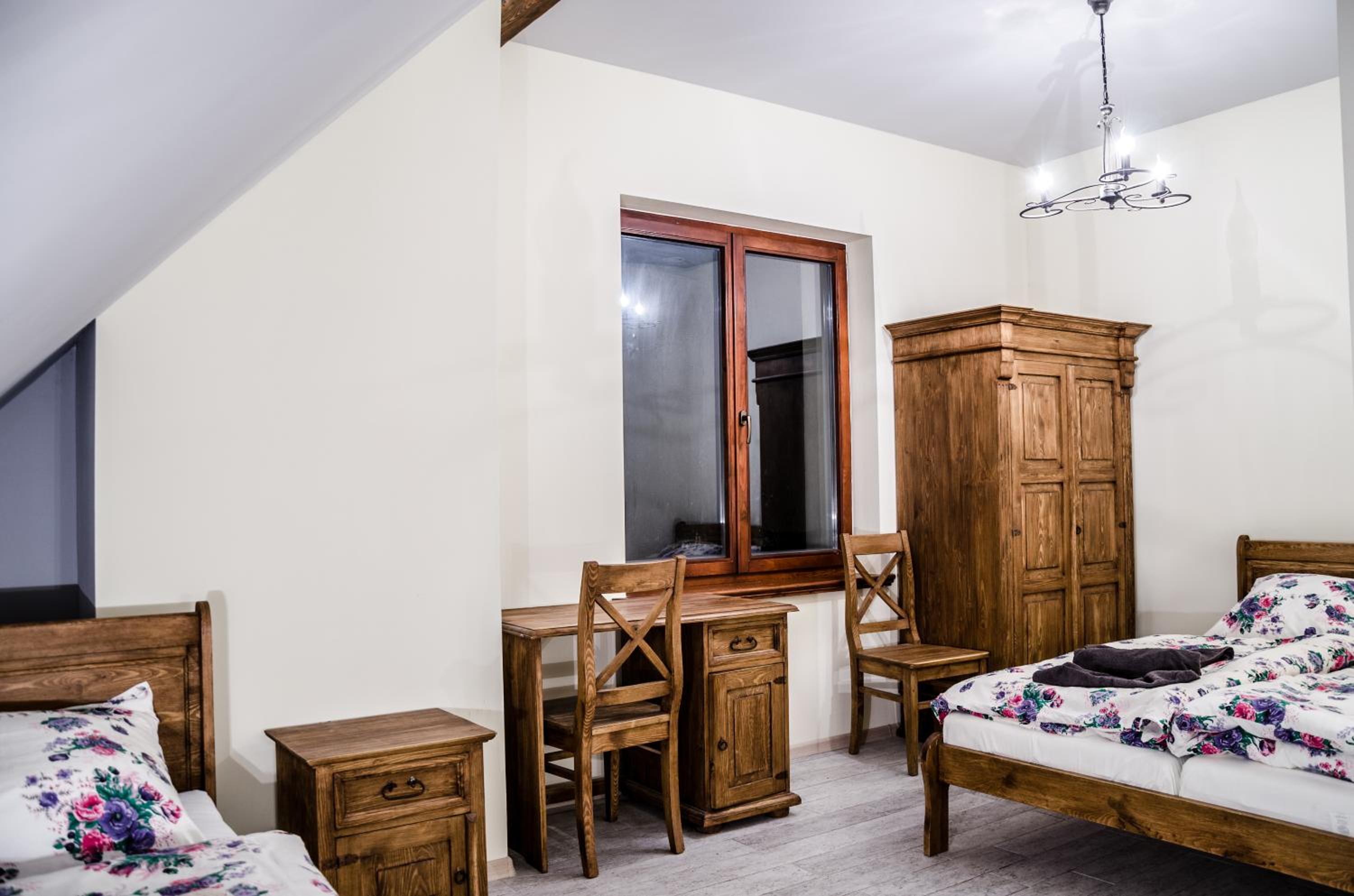 Triple Room - Photo 18