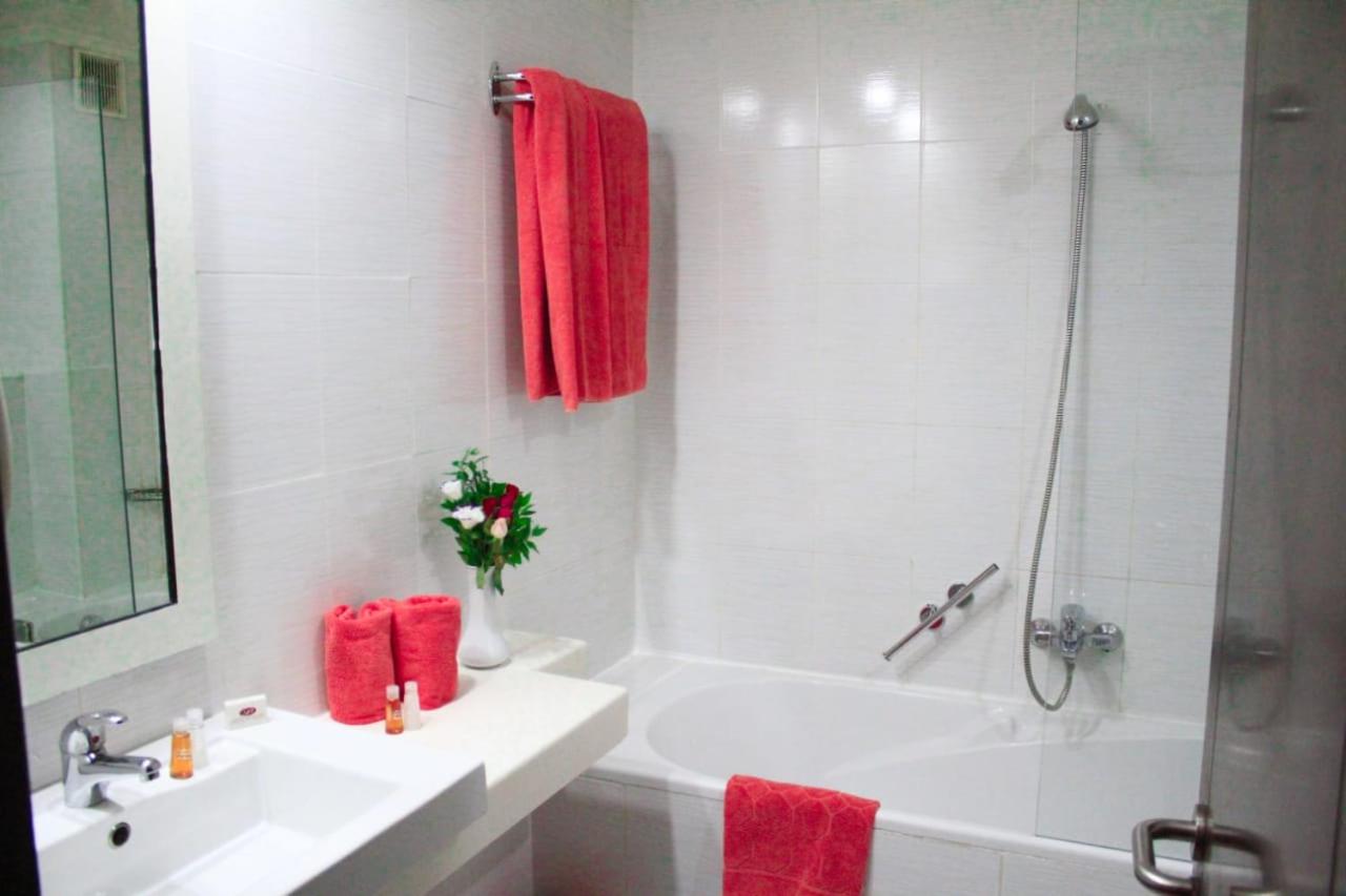 Double or Twin Room - Photo 4