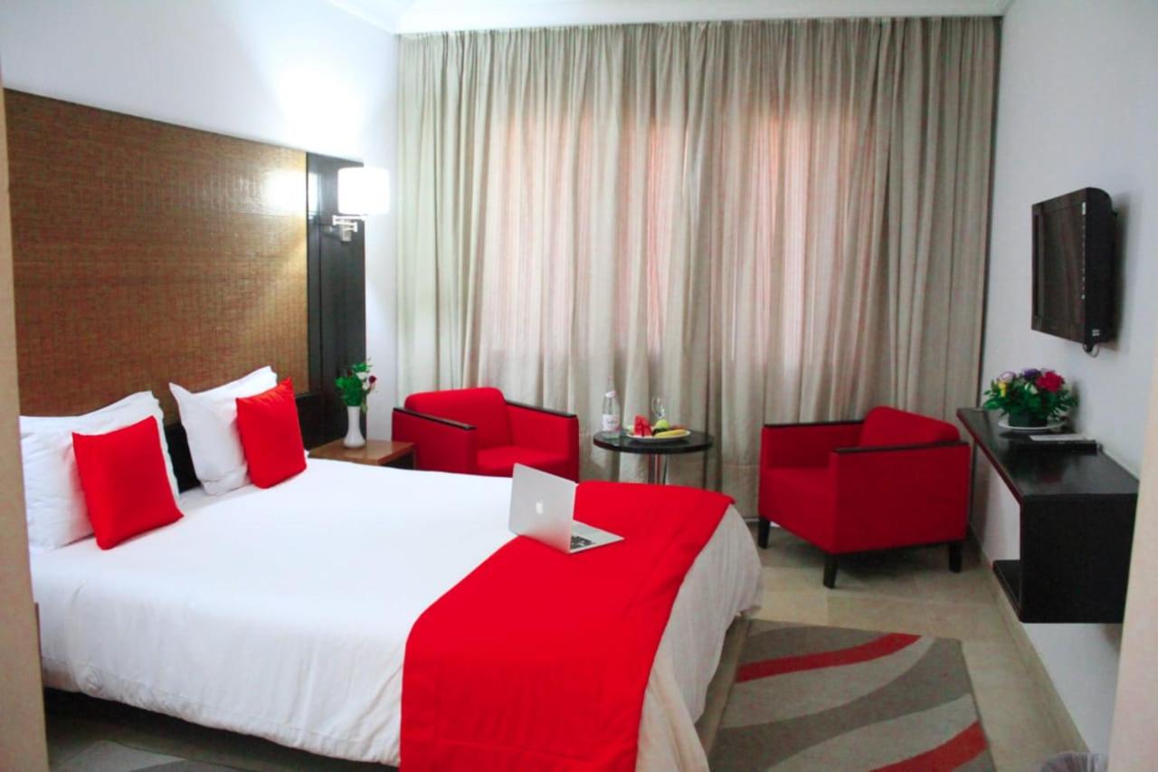 Double or Twin Room - Photo 6