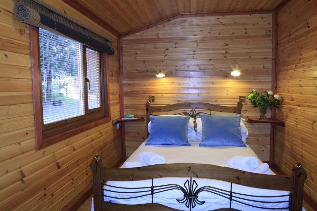 Woodcutters Cabin photo 1