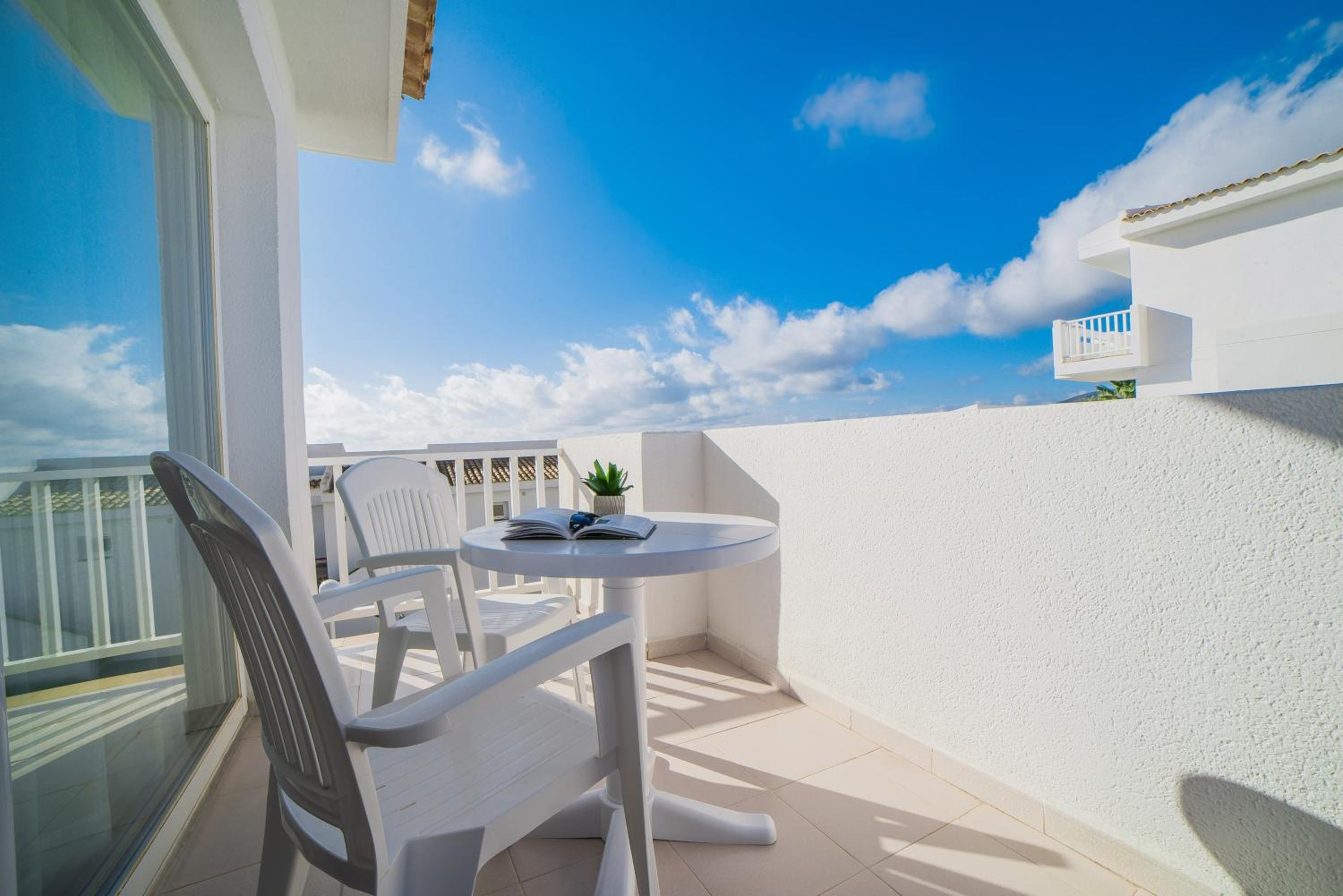 Double Room with Balcony photo 3