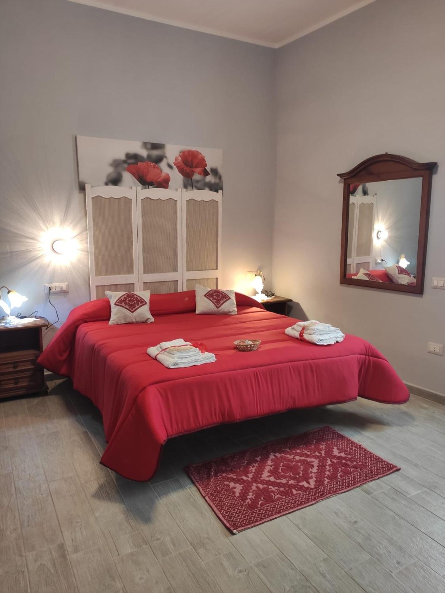 Double Room with Terrace - Photo 4
