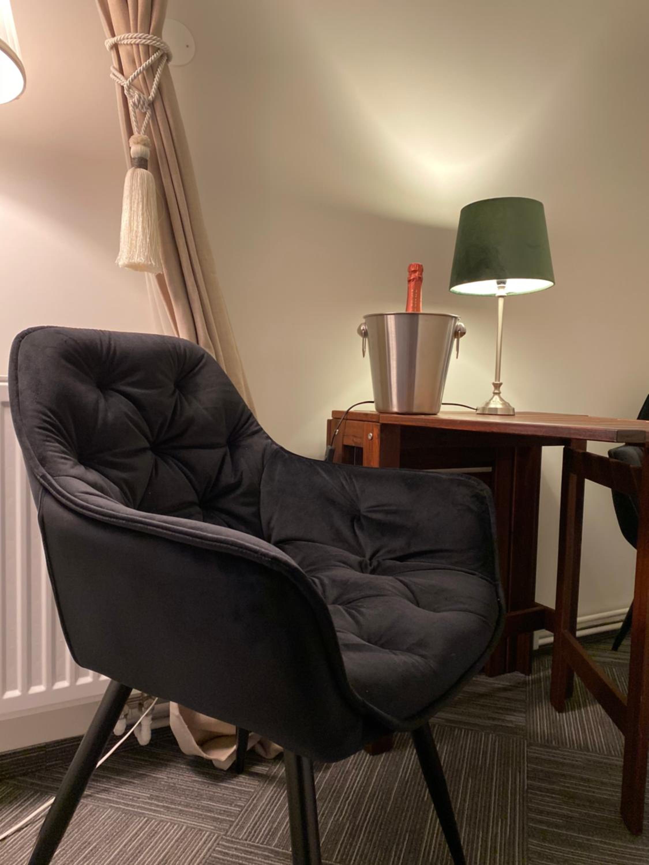 Double Room - Photo 11