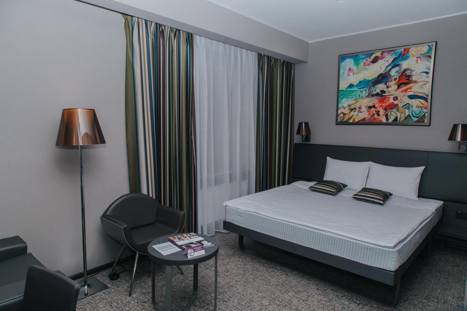 Deluxe King Room - Photo 1