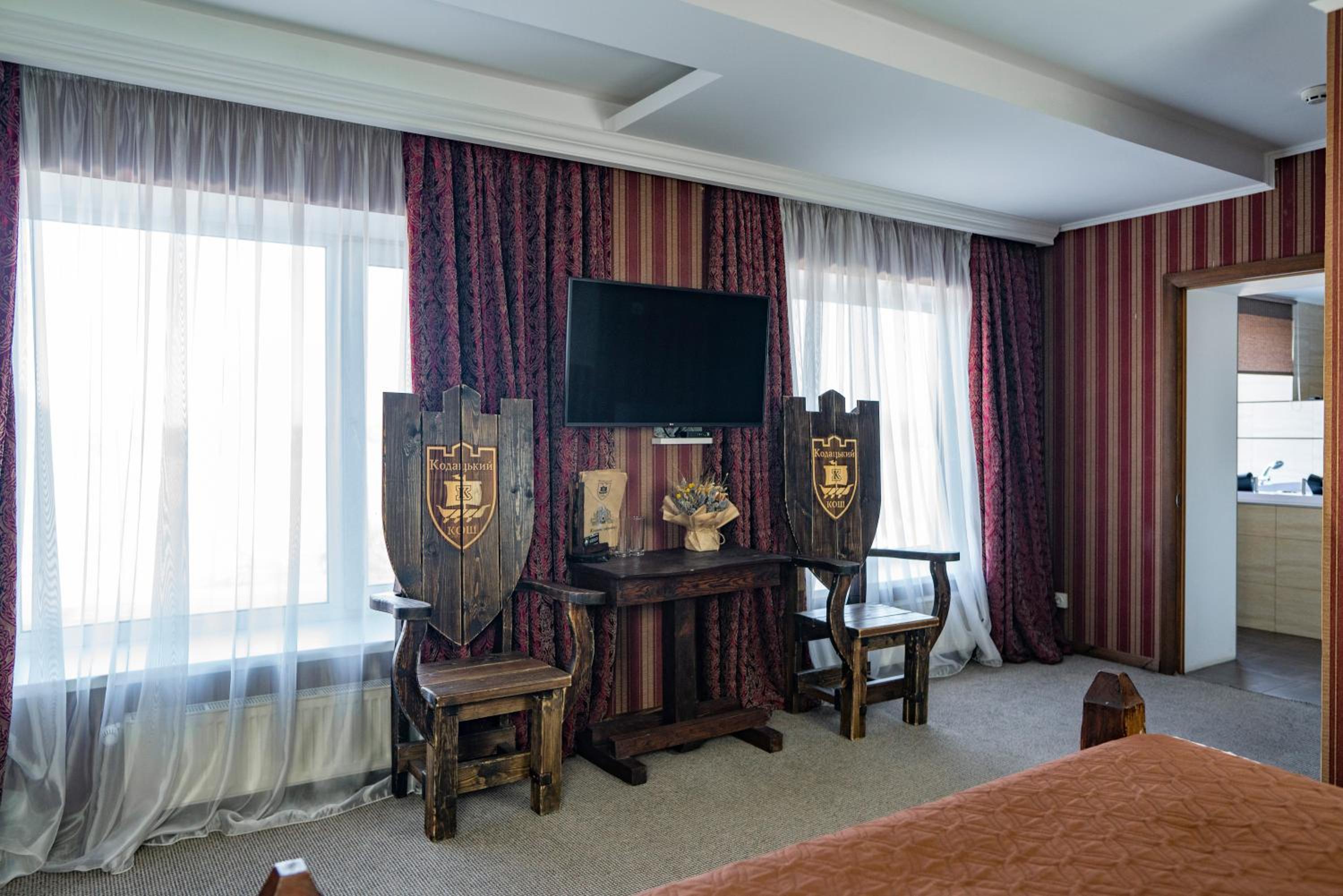 Suite with Spa Bath photo 2