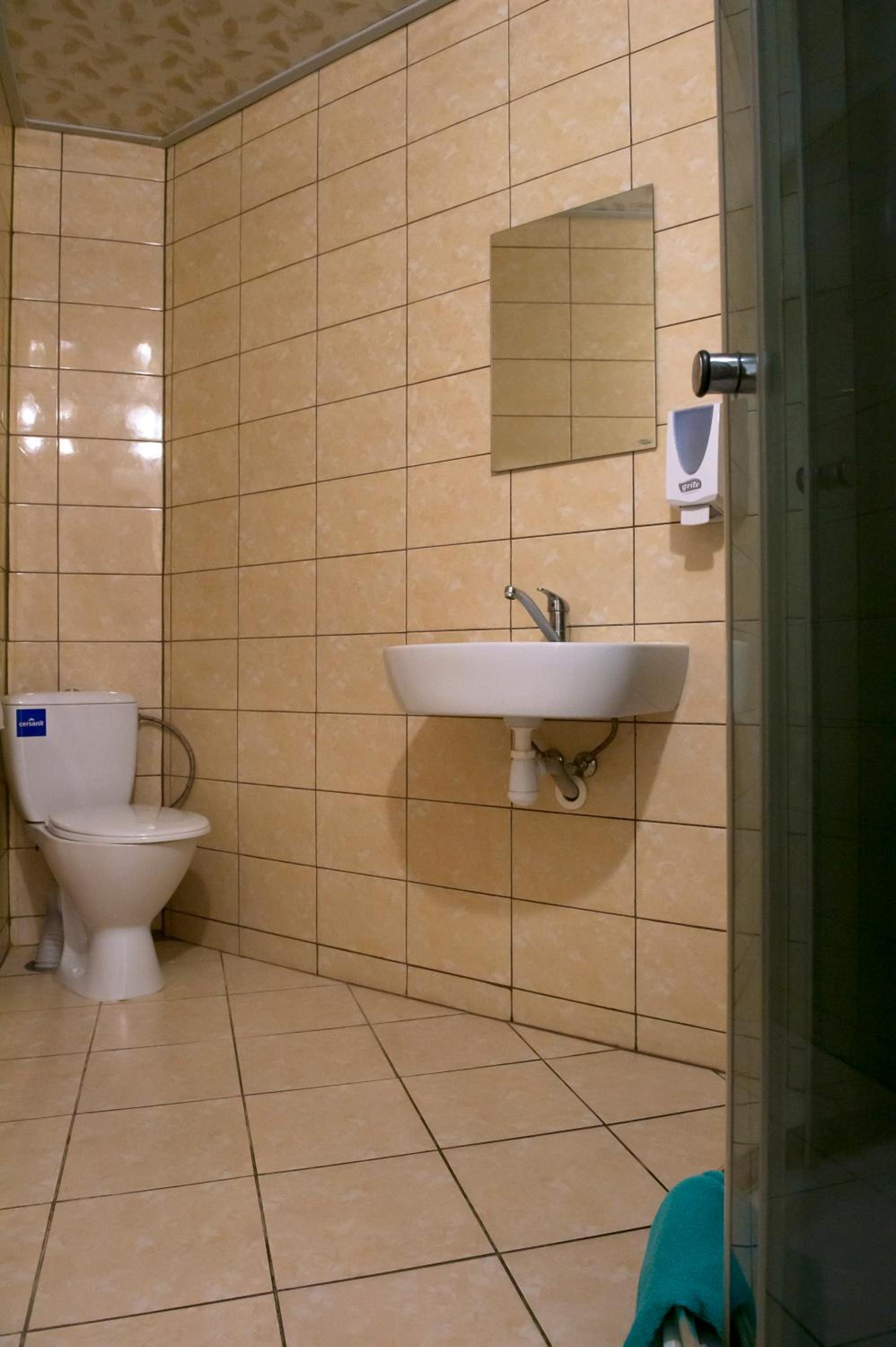 Triple Room with Bathroom - Photo 6