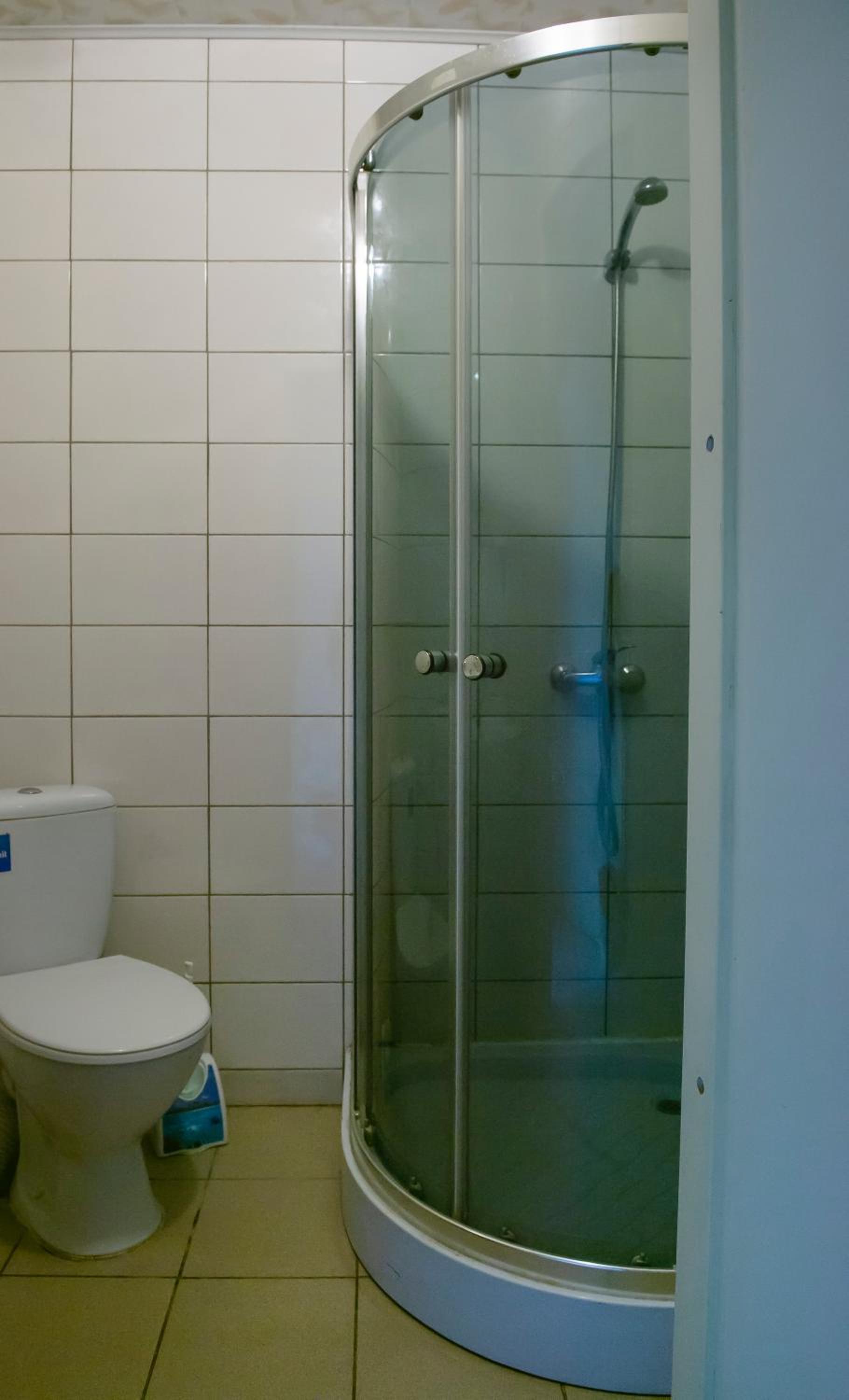 Triple Room with Bathroom - Photo 10