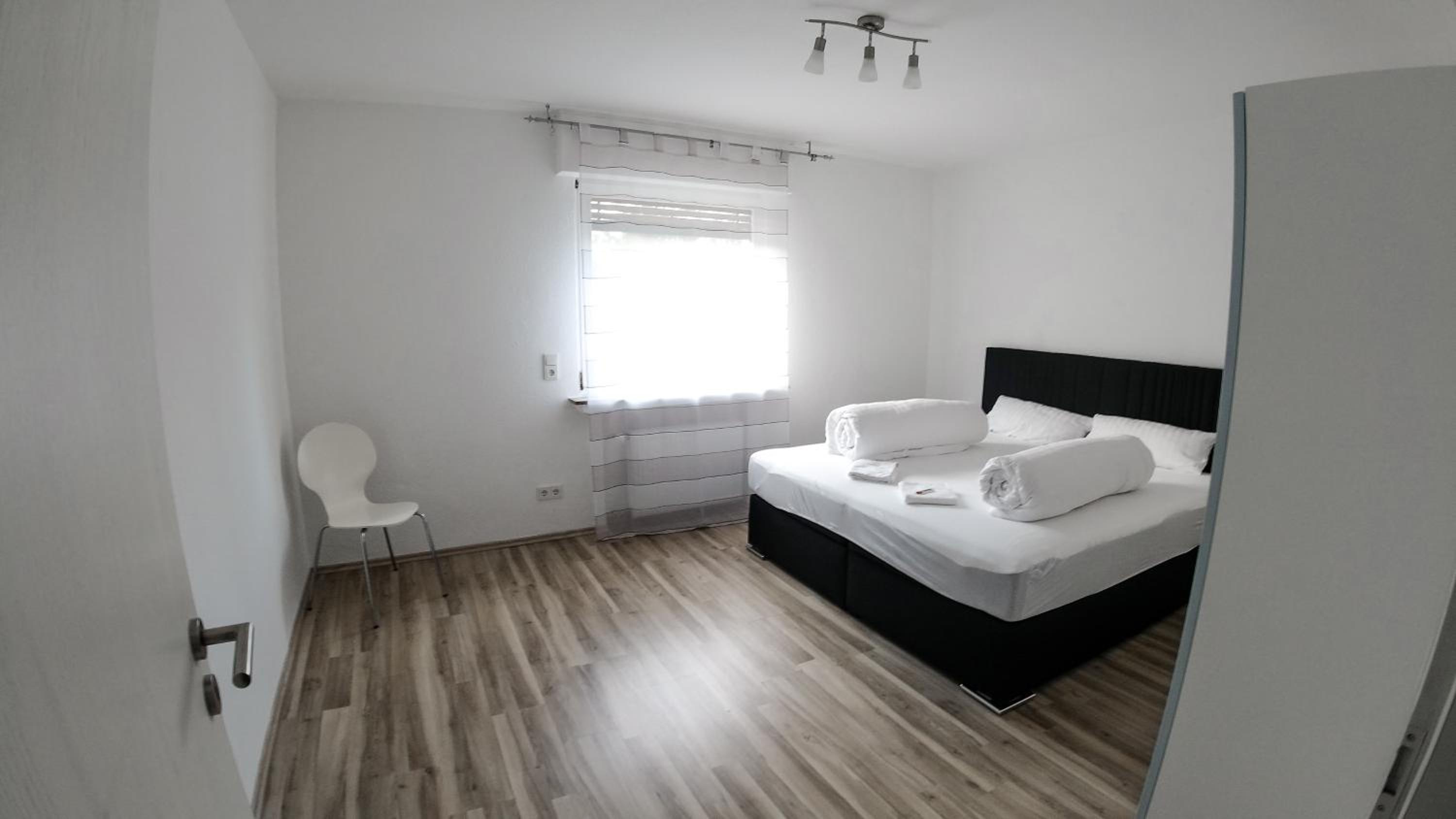 Two-Bedroom Apartment - Photo 3