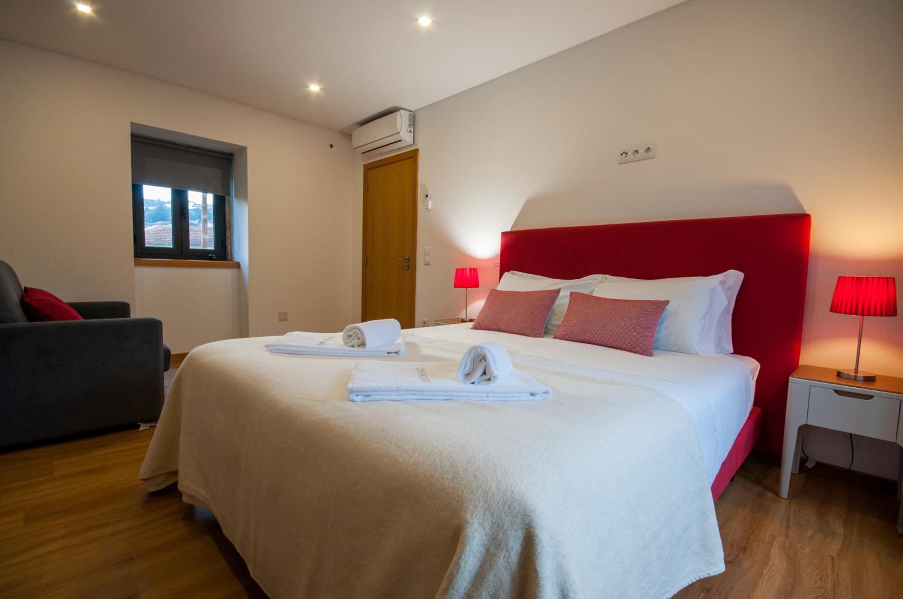 Deluxe Double Room with Balcony photo 2
