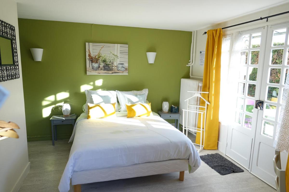 Double Room with Private Bathroom photo 3
