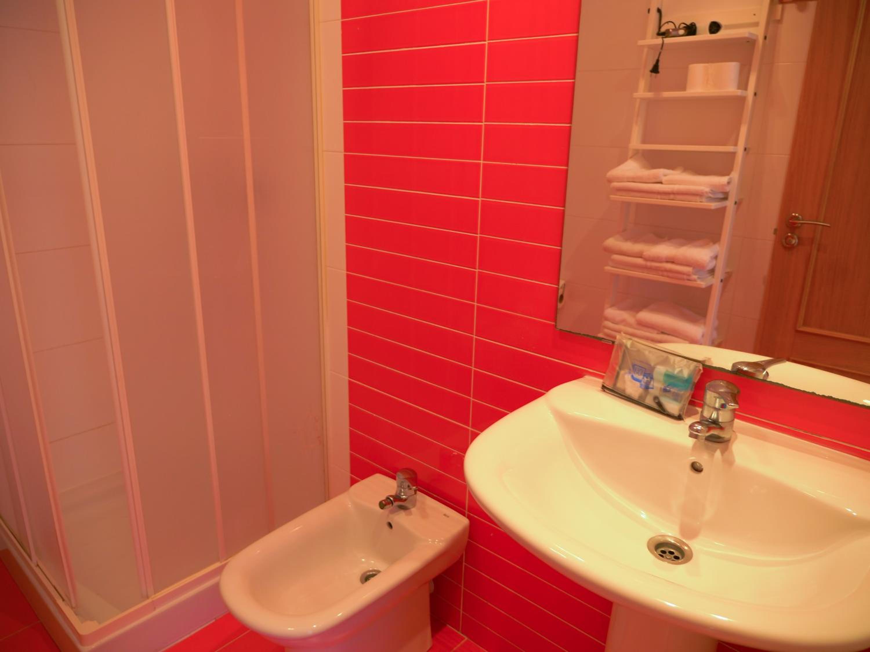 Two-Bedroom Apartment - Photo 5