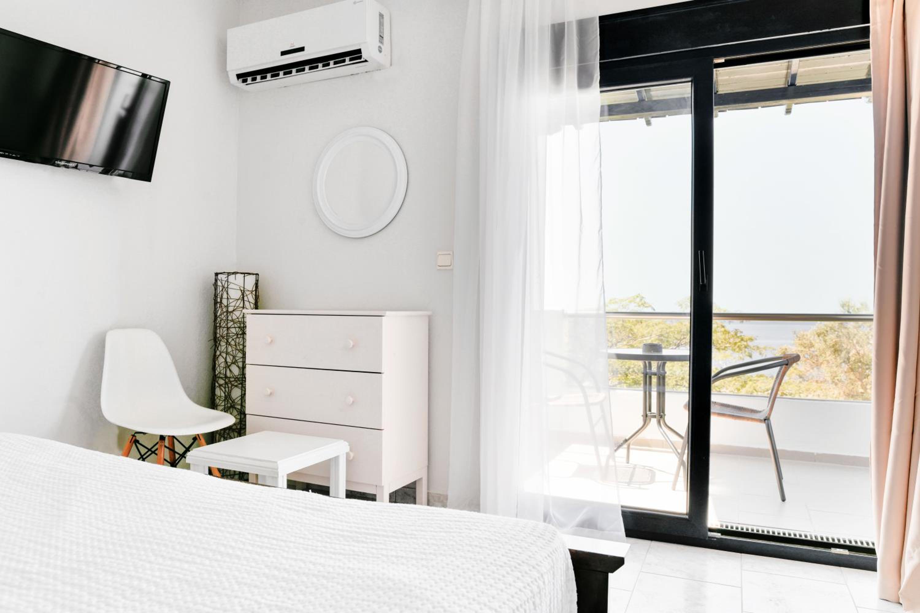 Standard Room with Sea and Garden View