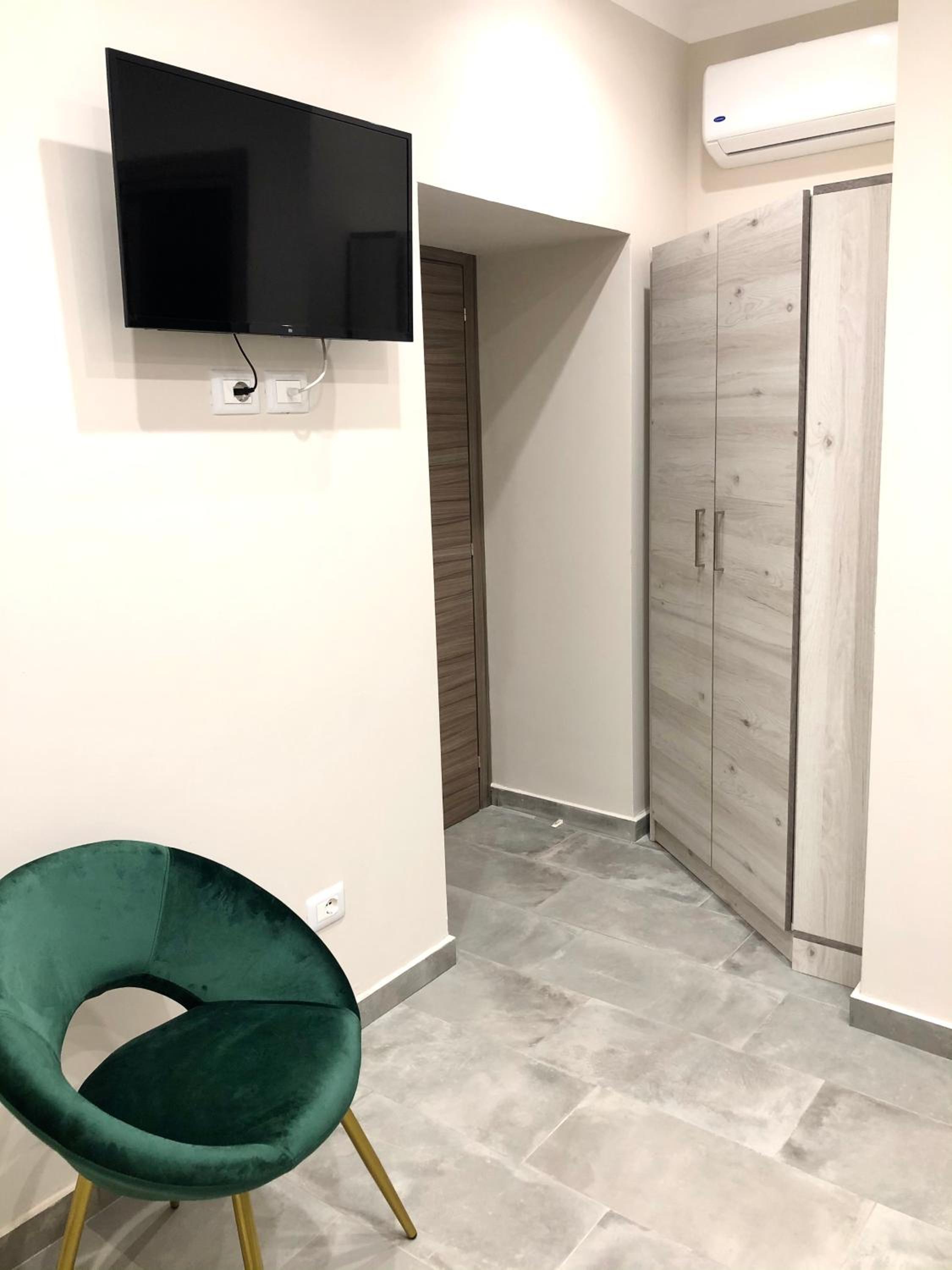 Deluxe Double Room With Shower
