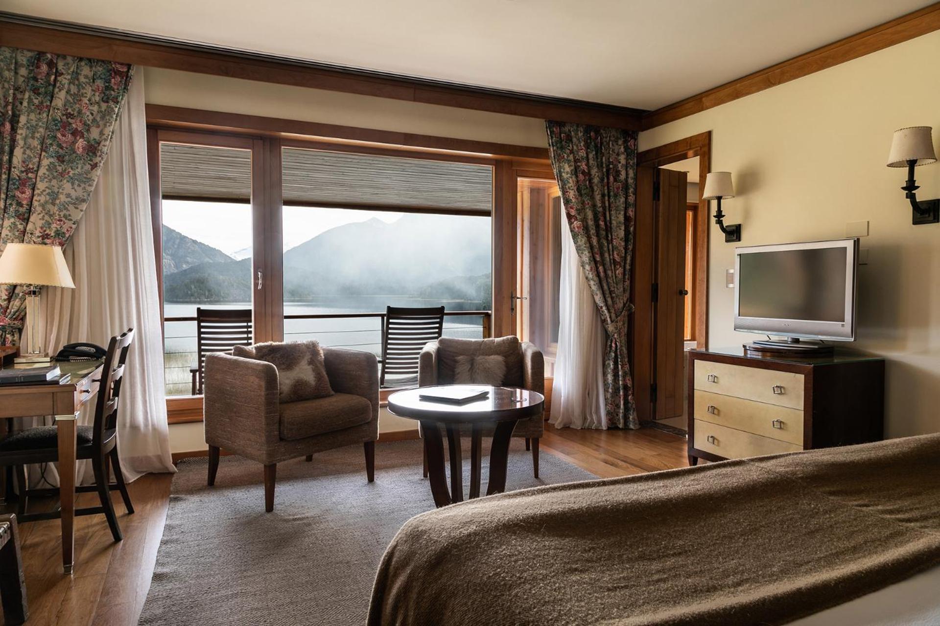 Luxury Studio Moreno Lake