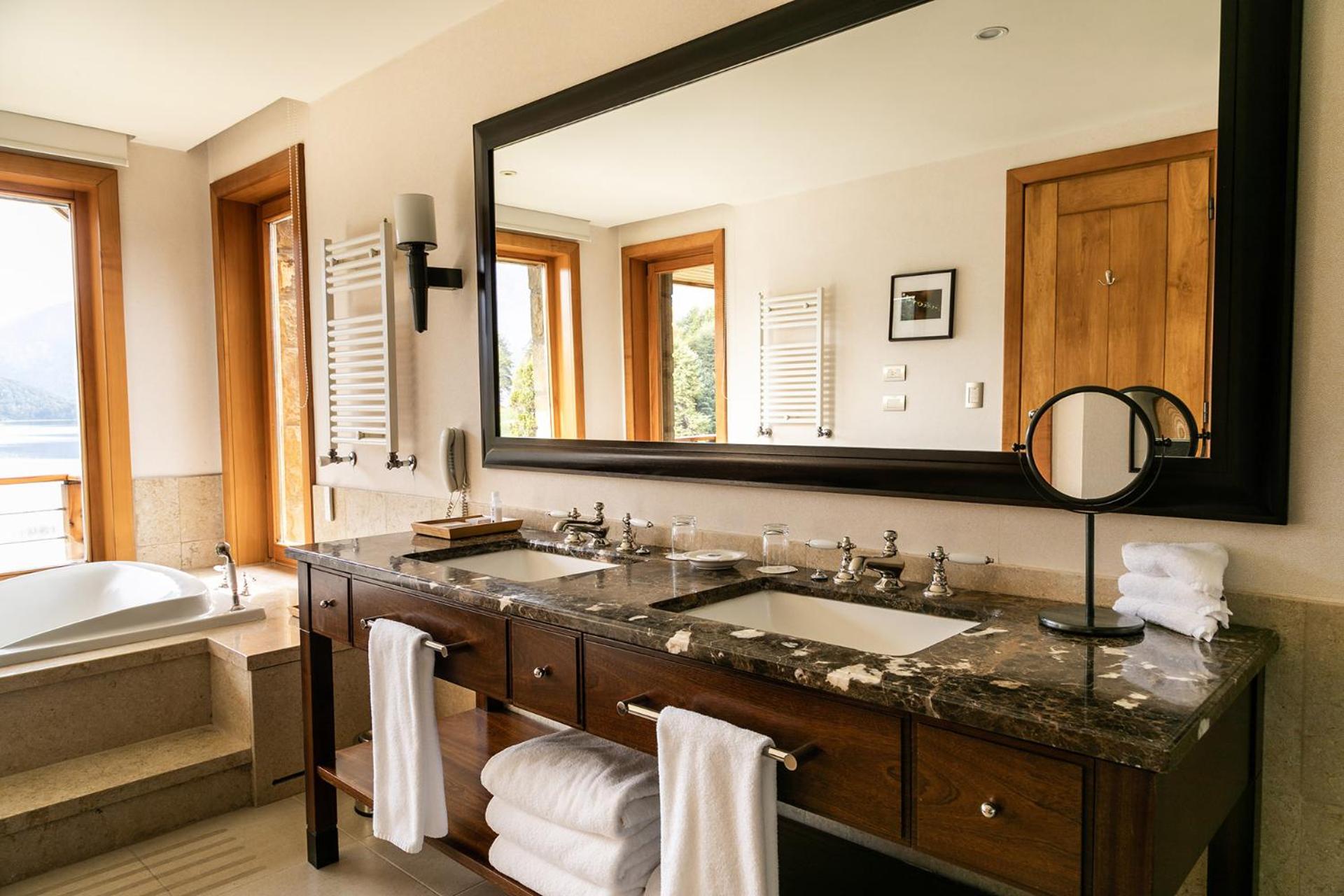 Luxury Suite Moreno Lake thumbnail 5