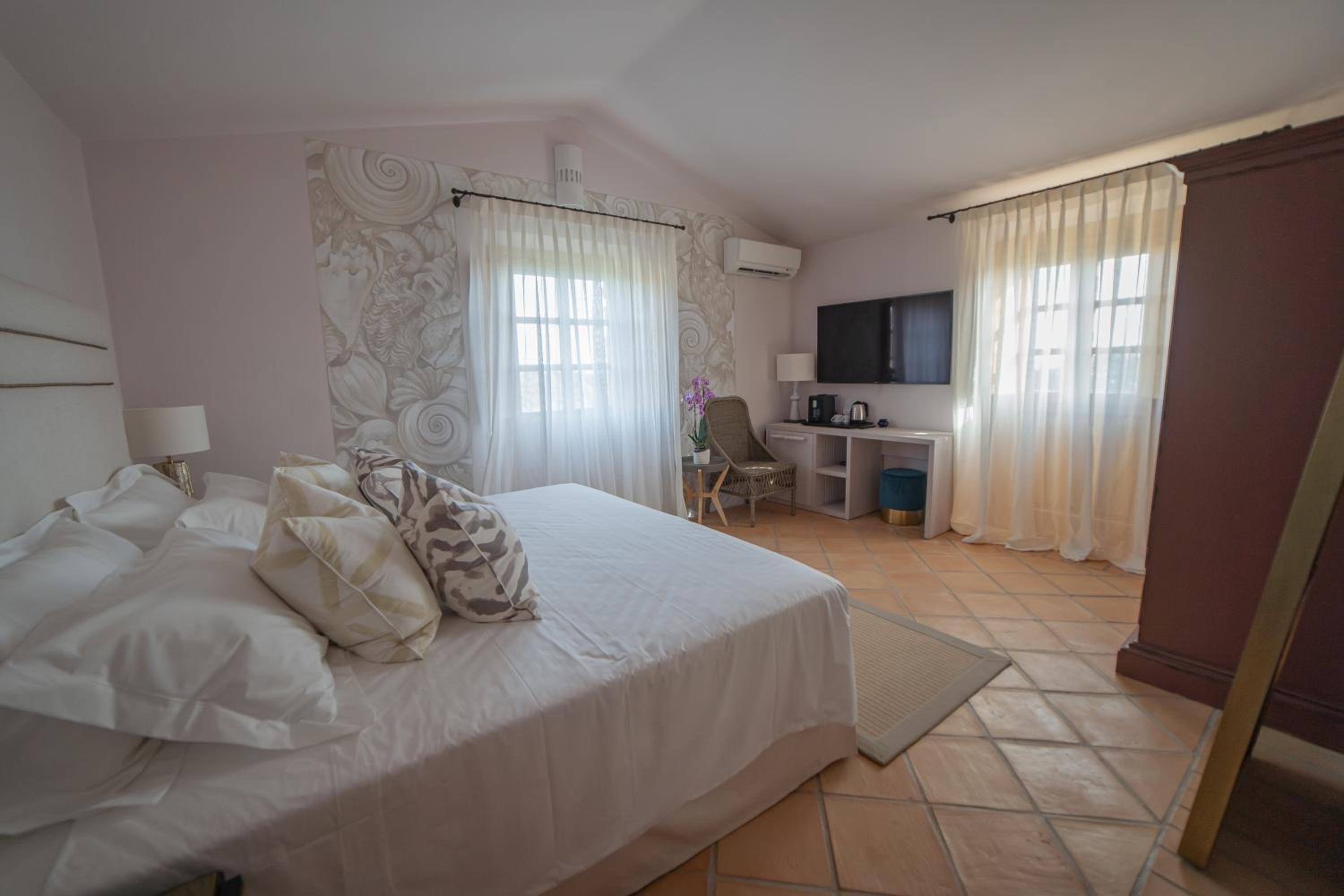 Double Room with Sea View - Photo 18