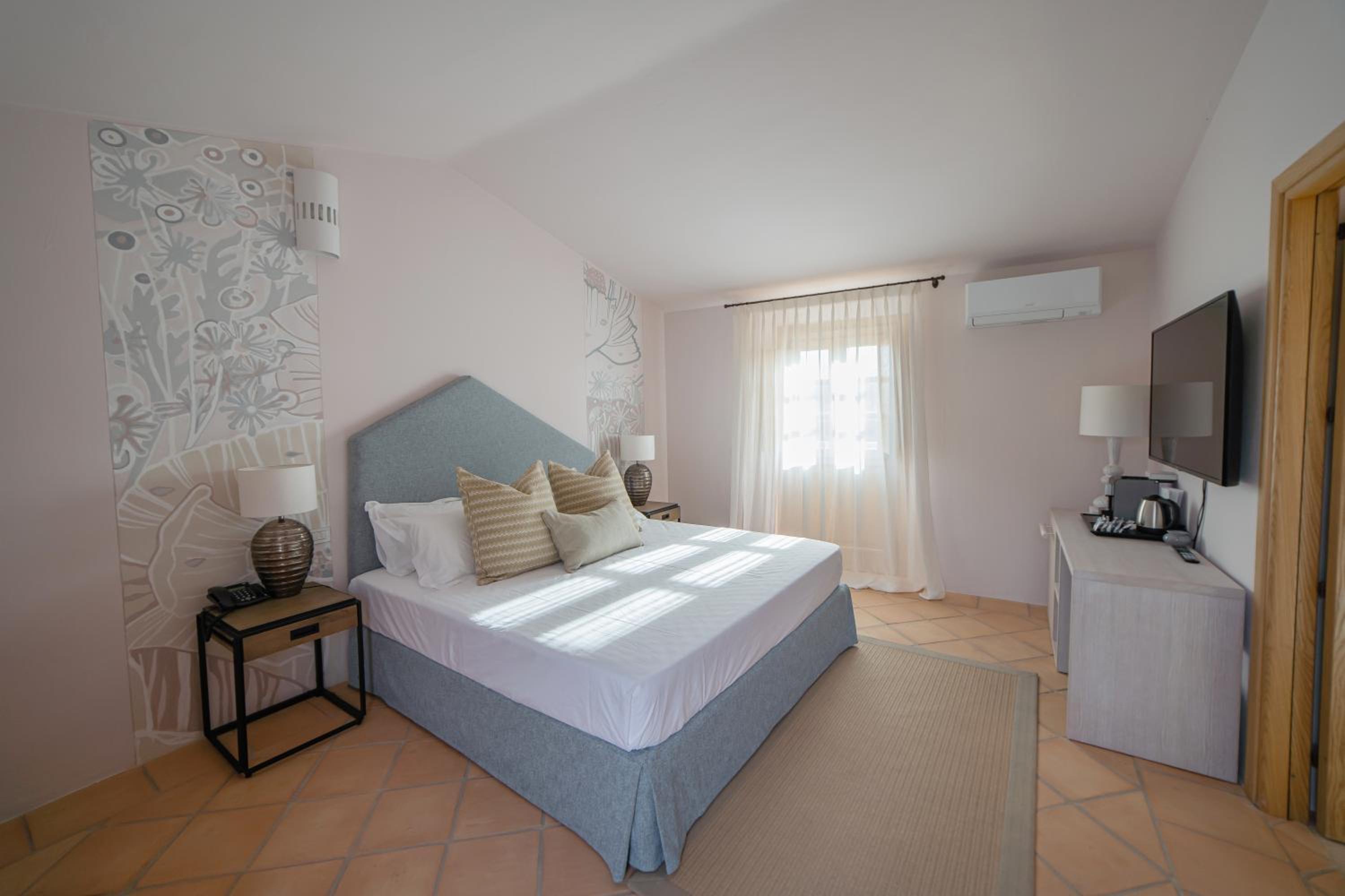 Double Room with Sea View - Photo 20
