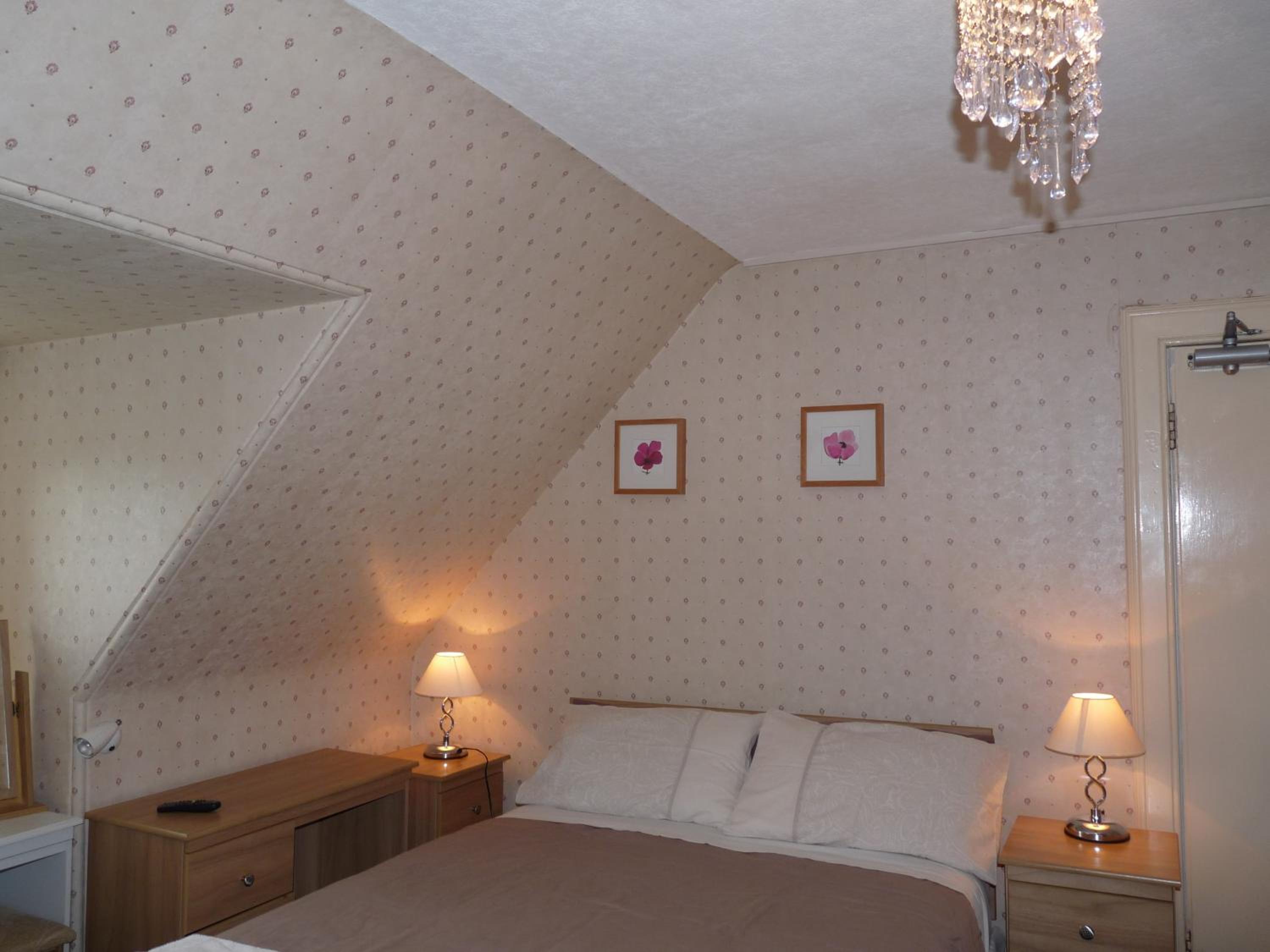 Double Room with Shared Bathroom photo 1